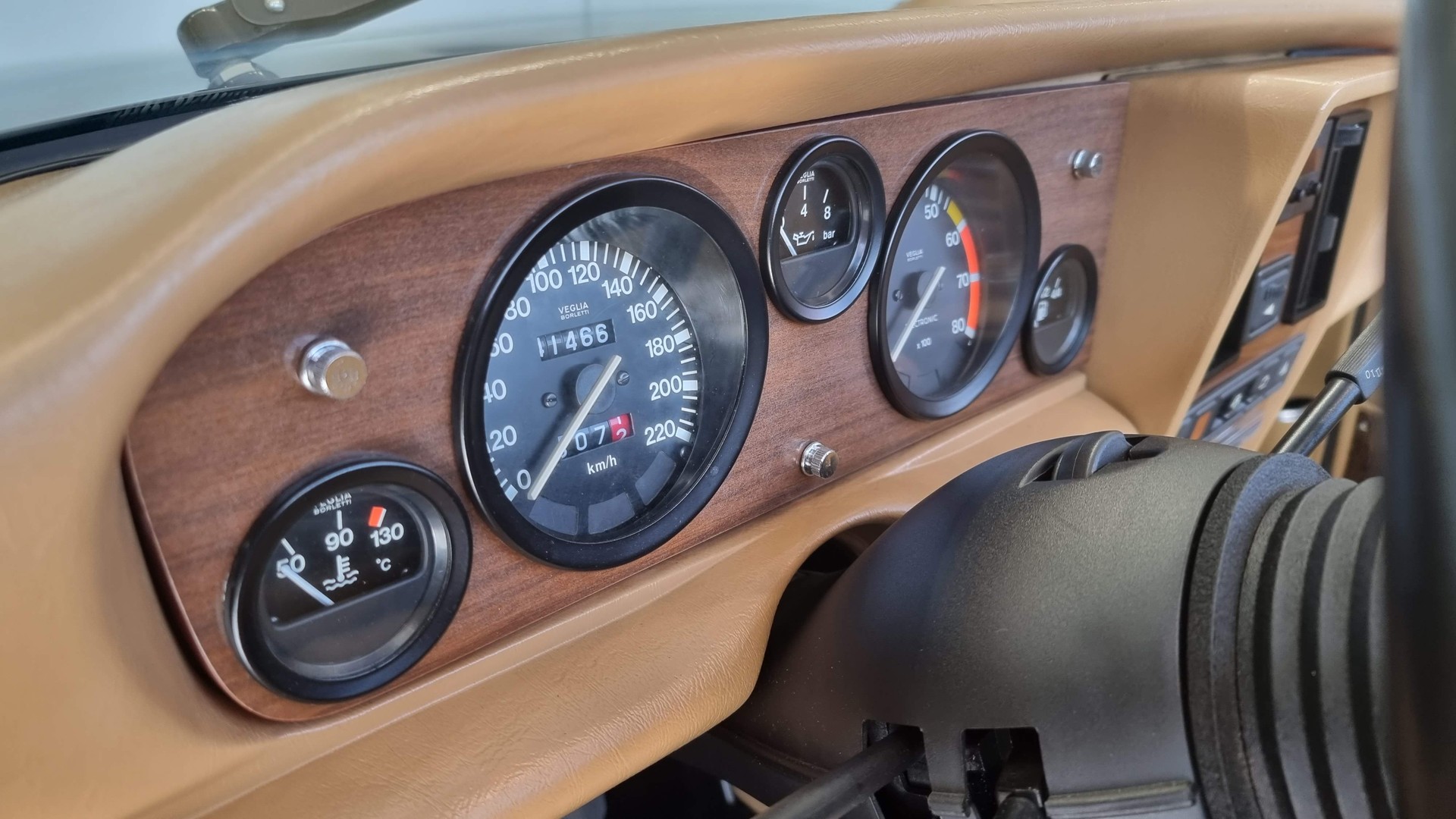 FIAT 124 Spidereuropa 2.0 i.e Azzurra-image-9