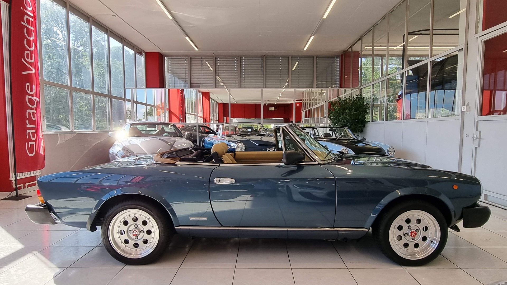 FIAT 124 Spidereuropa 2.0 i.e Azzurra-image-6