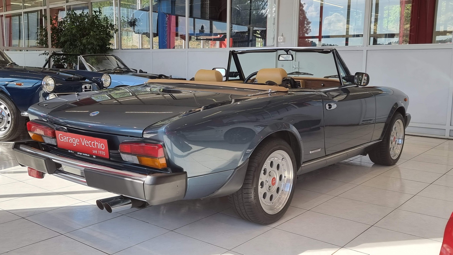 FIAT 124 Spidereuropa 2.0 i.e Azzurra-image-5