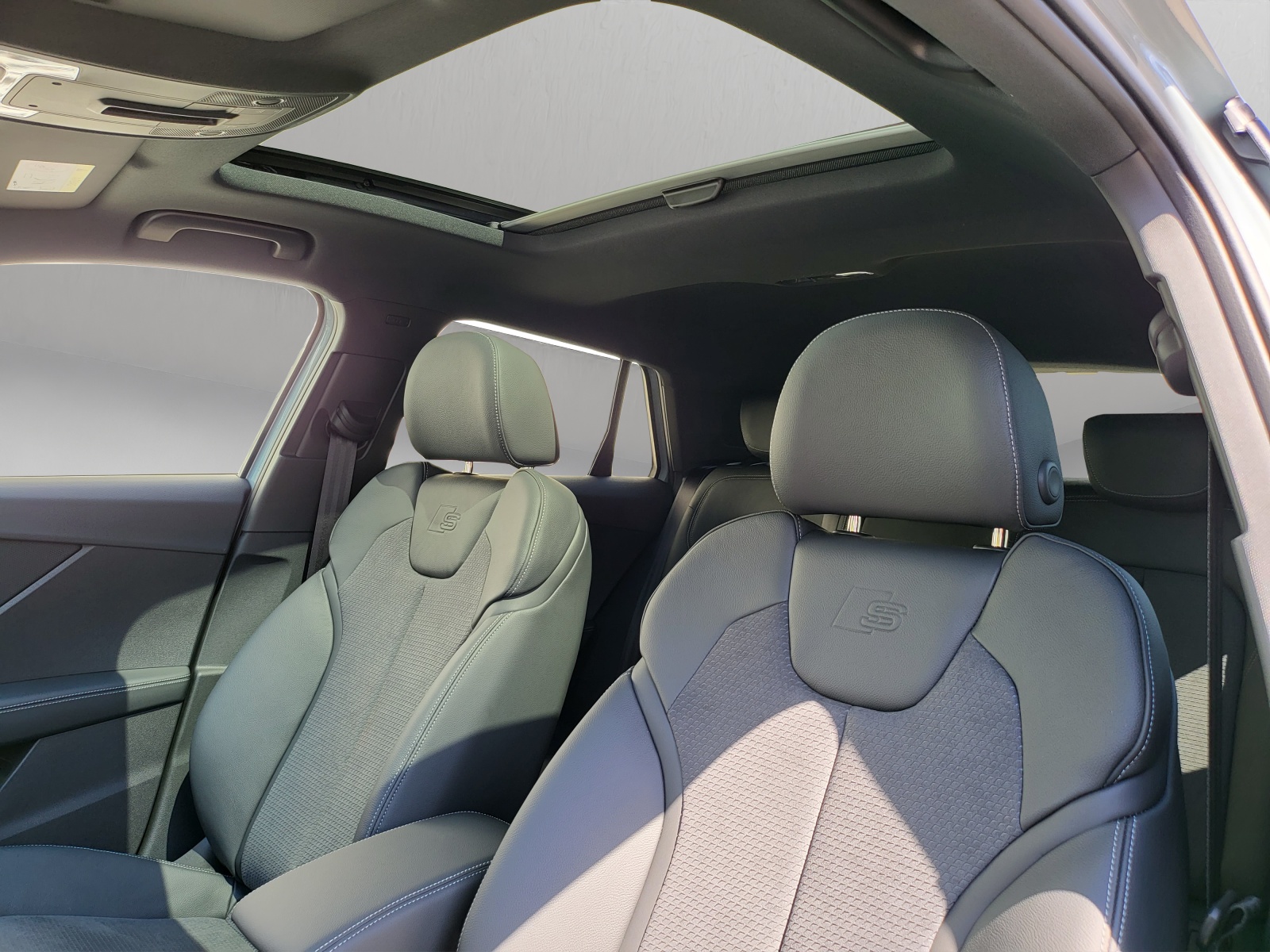 AUDI SQ2 TFSI quattro S-tronic-image-7