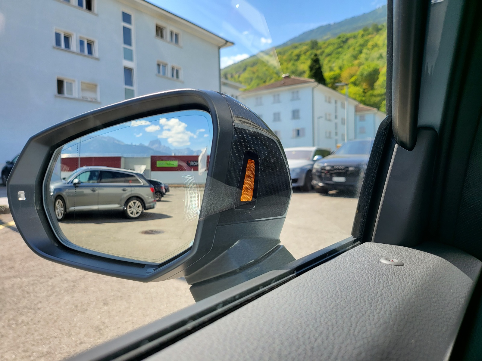 AUDI SQ2 TFSI quattro S-tronic-image-13