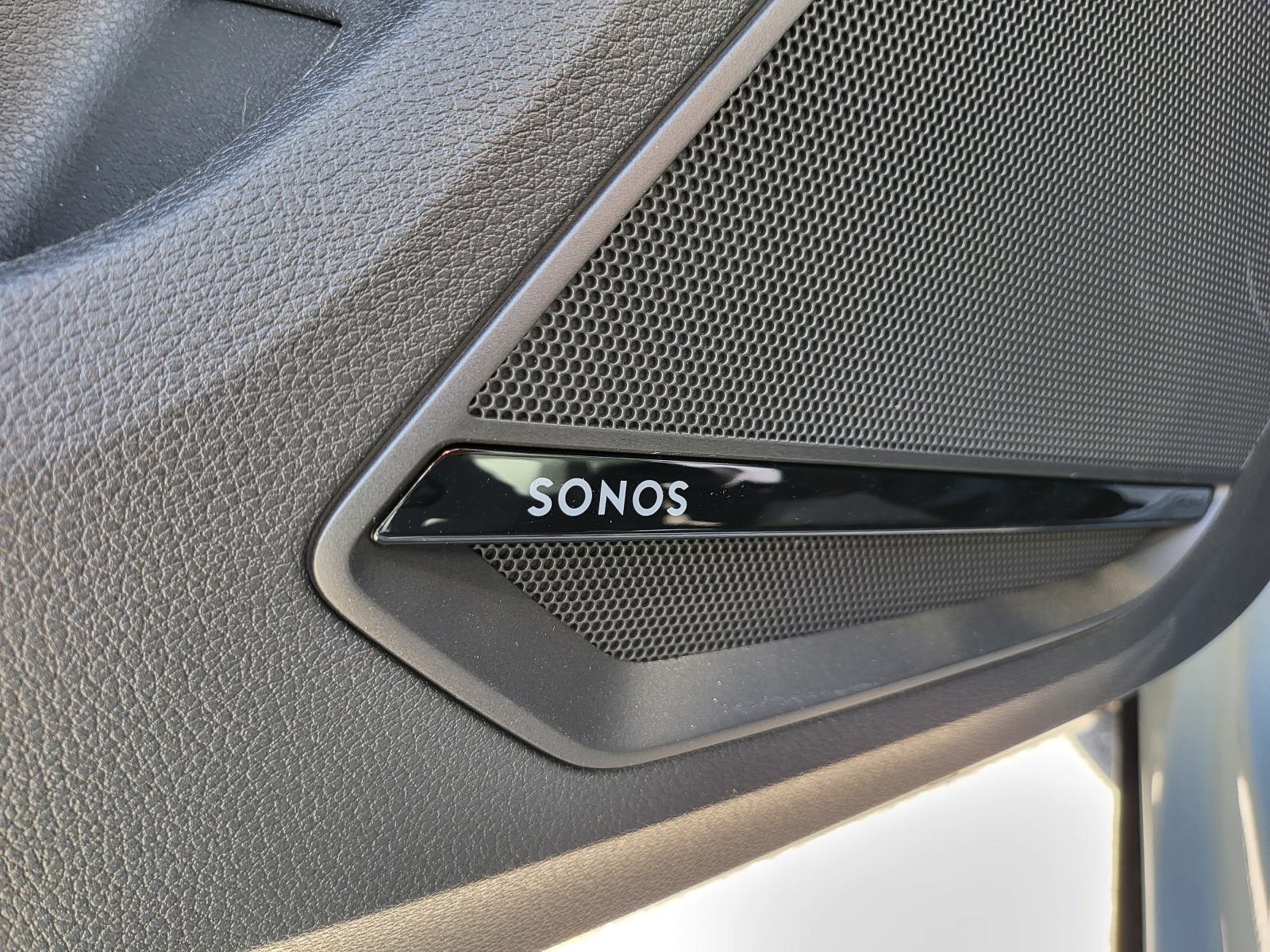 AUDI SQ2 TFSI quattro S-tronic-image-14