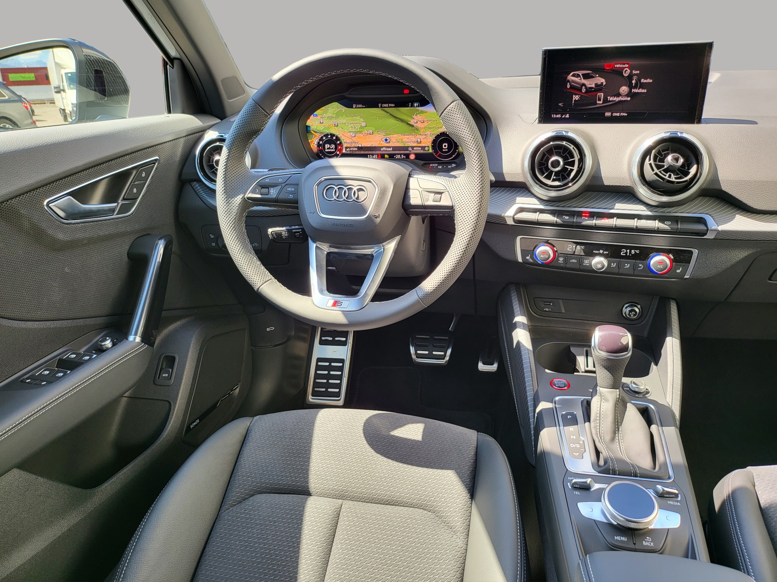 AUDI SQ2 TFSI quattro S-tronic-image-9