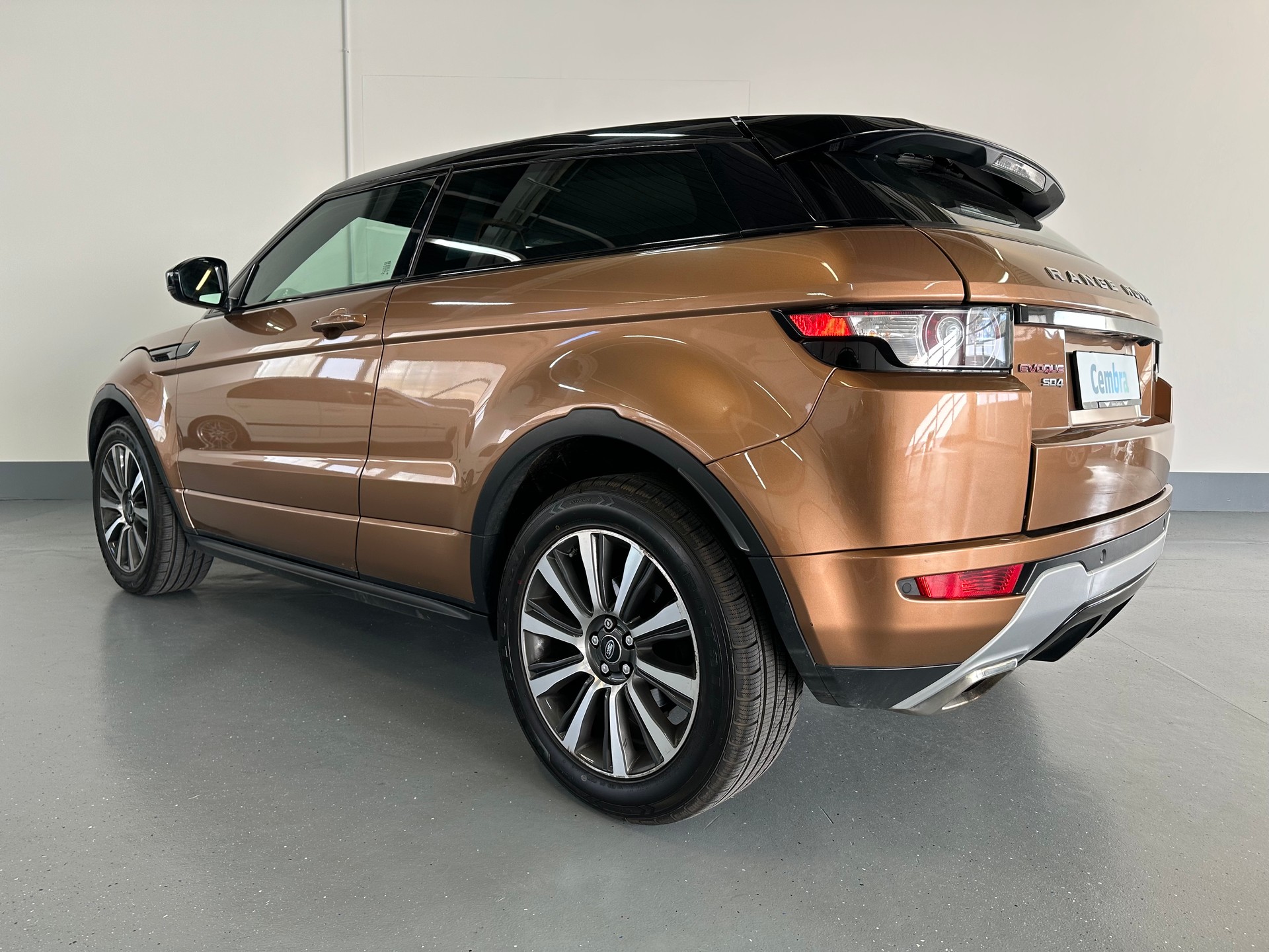LAND ROVER Range Rover Evoque 2.2 SD4 Dynamic AT9-image-8