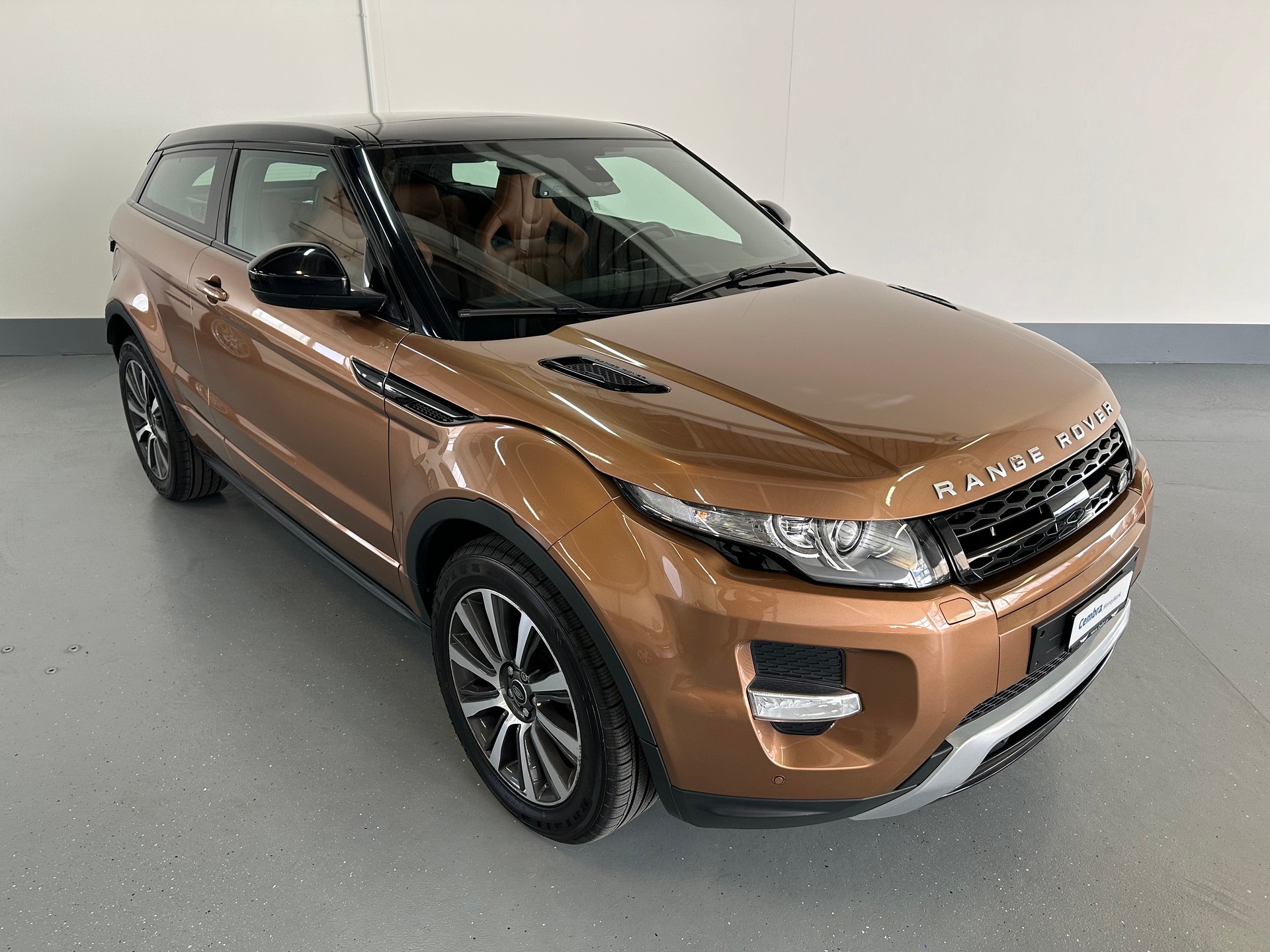 LAND ROVER Range Rover Evoque 2.2 SD4 Dynamic AT9-image-1
