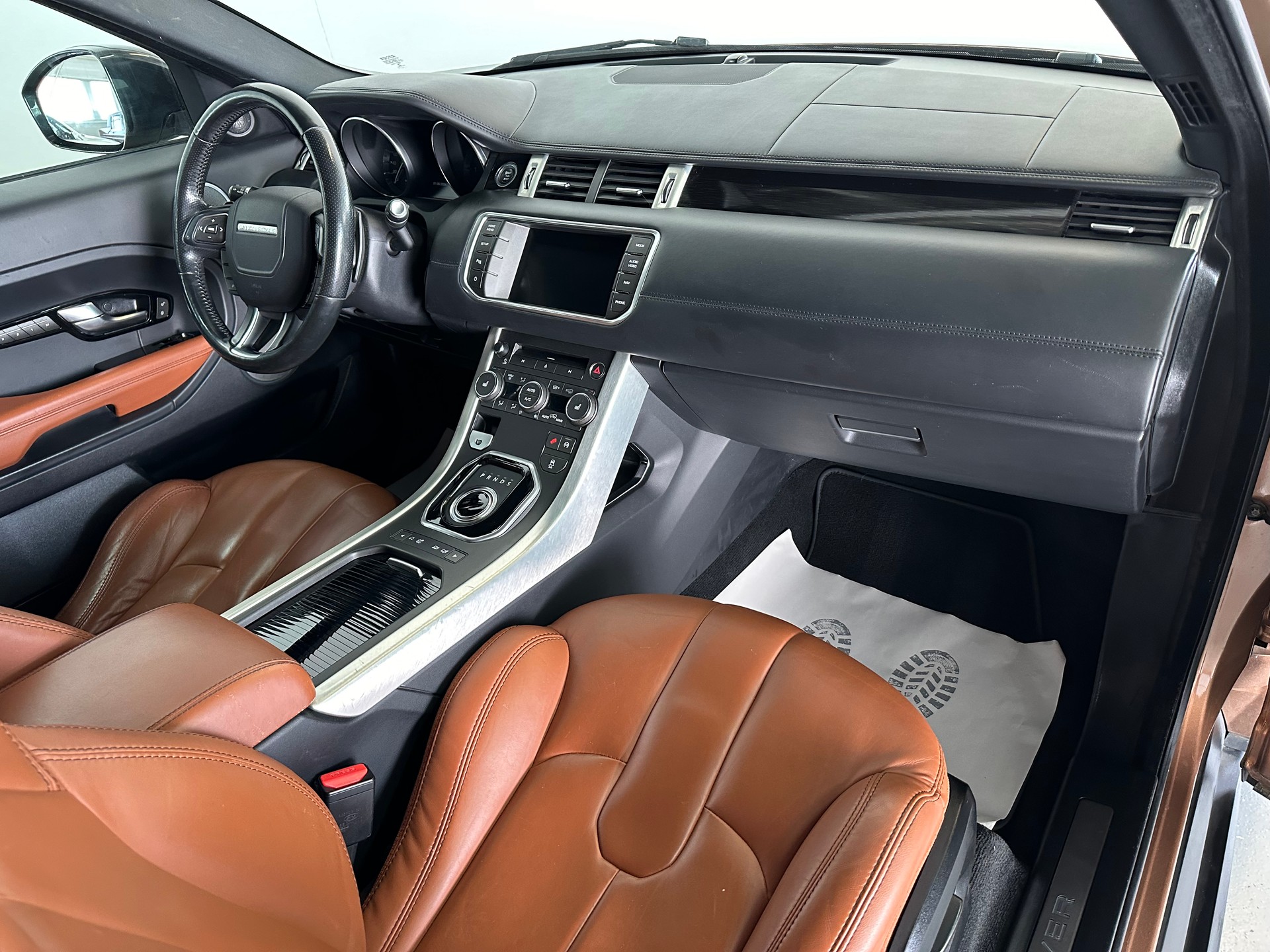 LAND ROVER Range Rover Evoque 2.2 SD4 Dynamic AT9-image-24