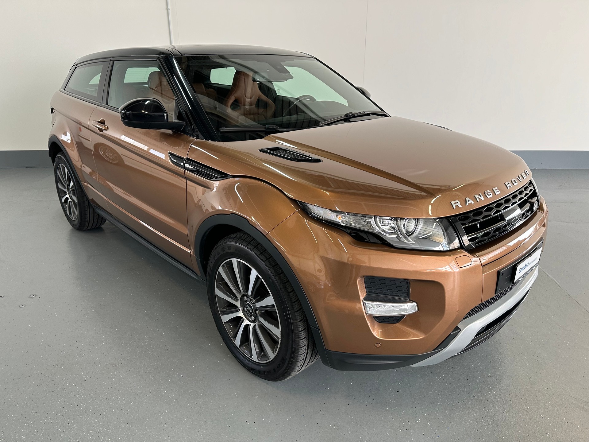 LAND ROVER Range Rover Evoque 2.2 SD4 Dynamic AT9-image-2