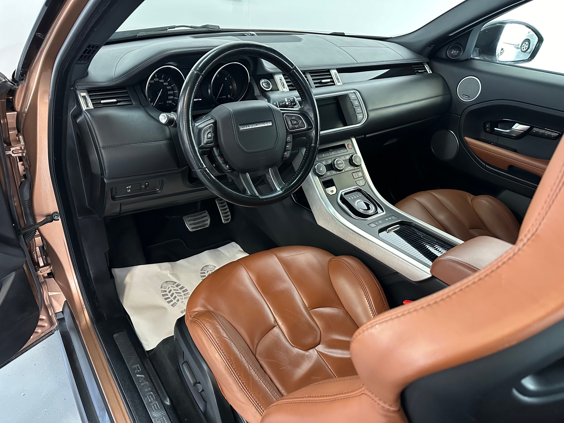 LAND ROVER Range Rover Evoque 2.2 SD4 Dynamic AT9-image-21