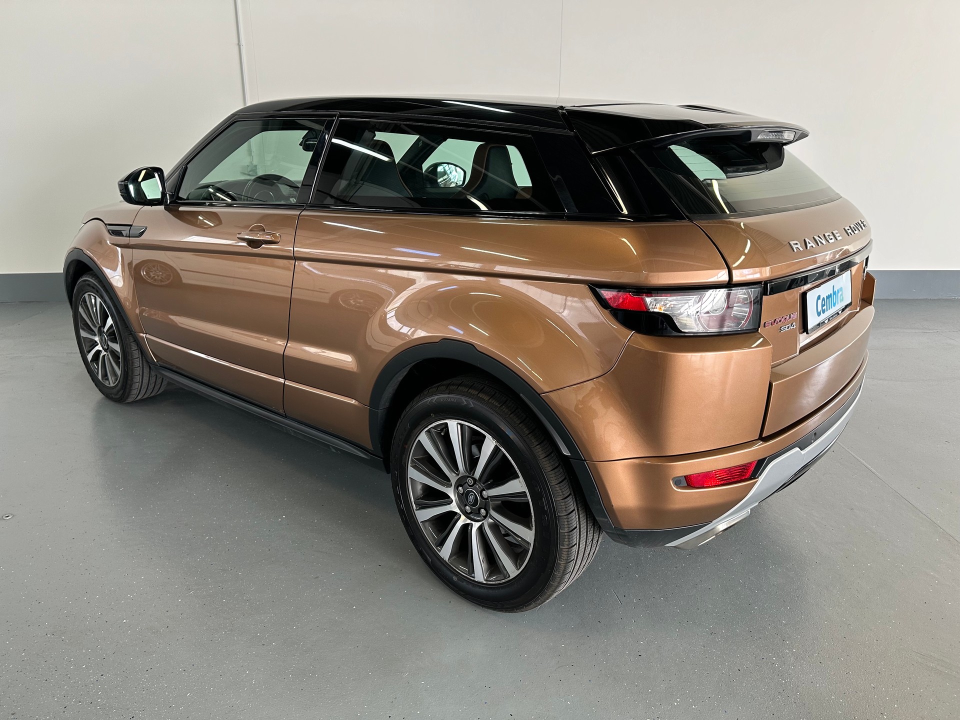 LAND ROVER Range Rover Evoque 2.2 SD4 Dynamic AT9-image-9