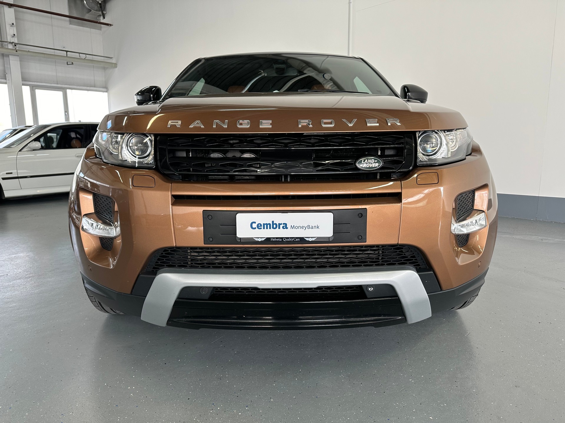 LAND ROVER Range Rover Evoque 2.2 SD4 Dynamic AT9-image-4