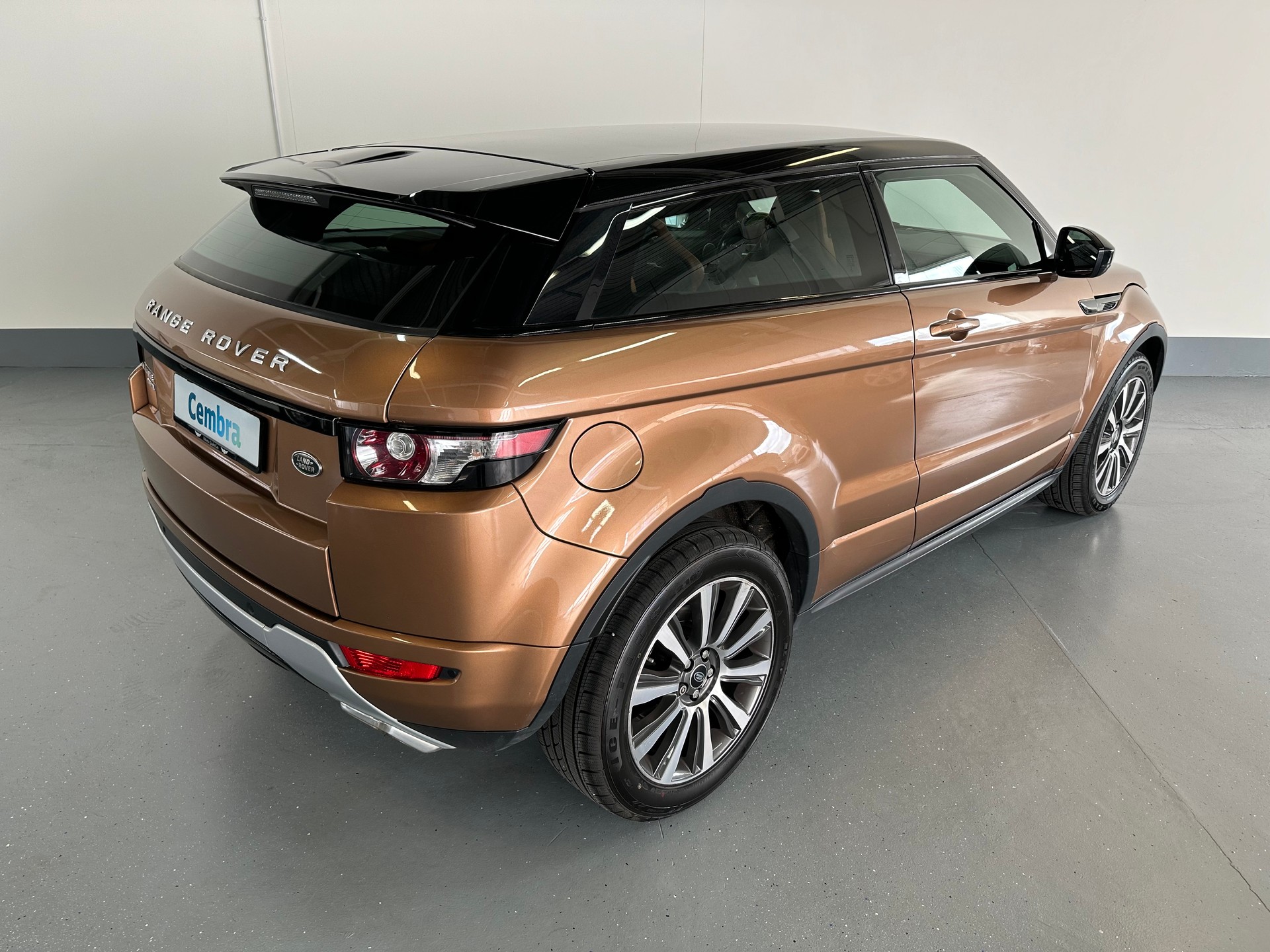 LAND ROVER Range Rover Evoque 2.2 SD4 Dynamic AT9-image-13