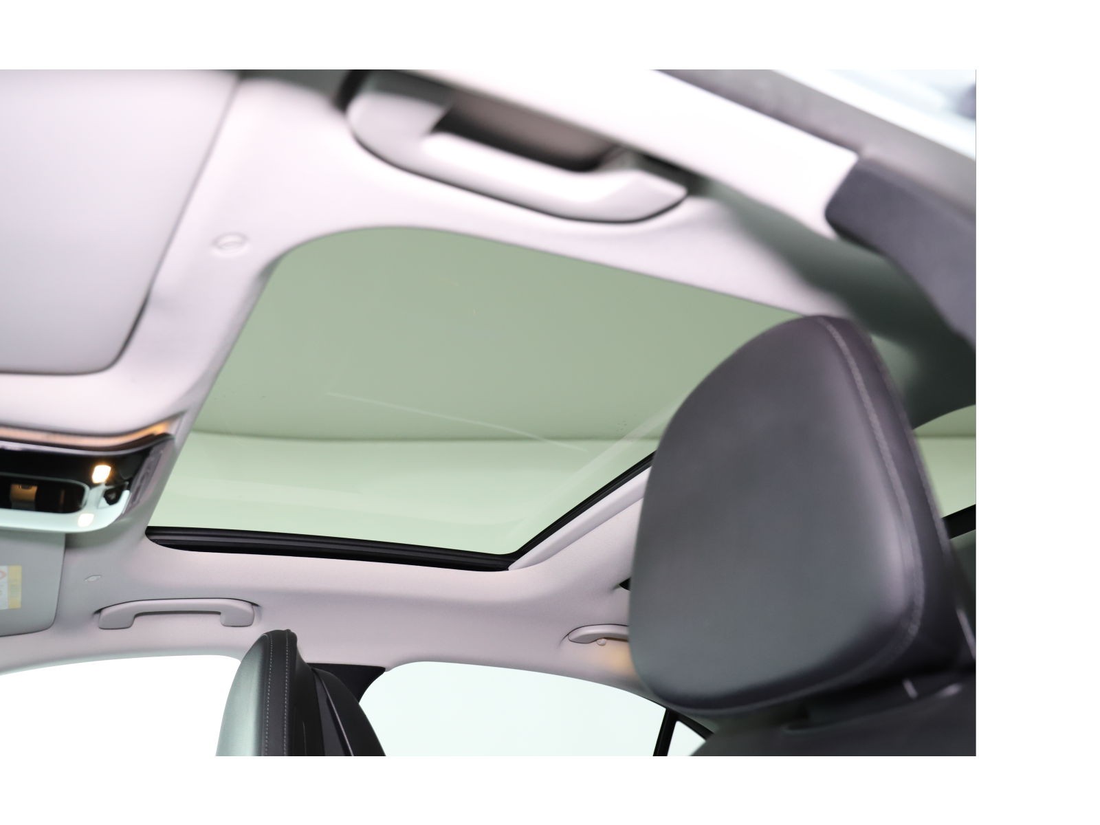 MERCEDES-BENZ C 220 d Avantgarde-image-14