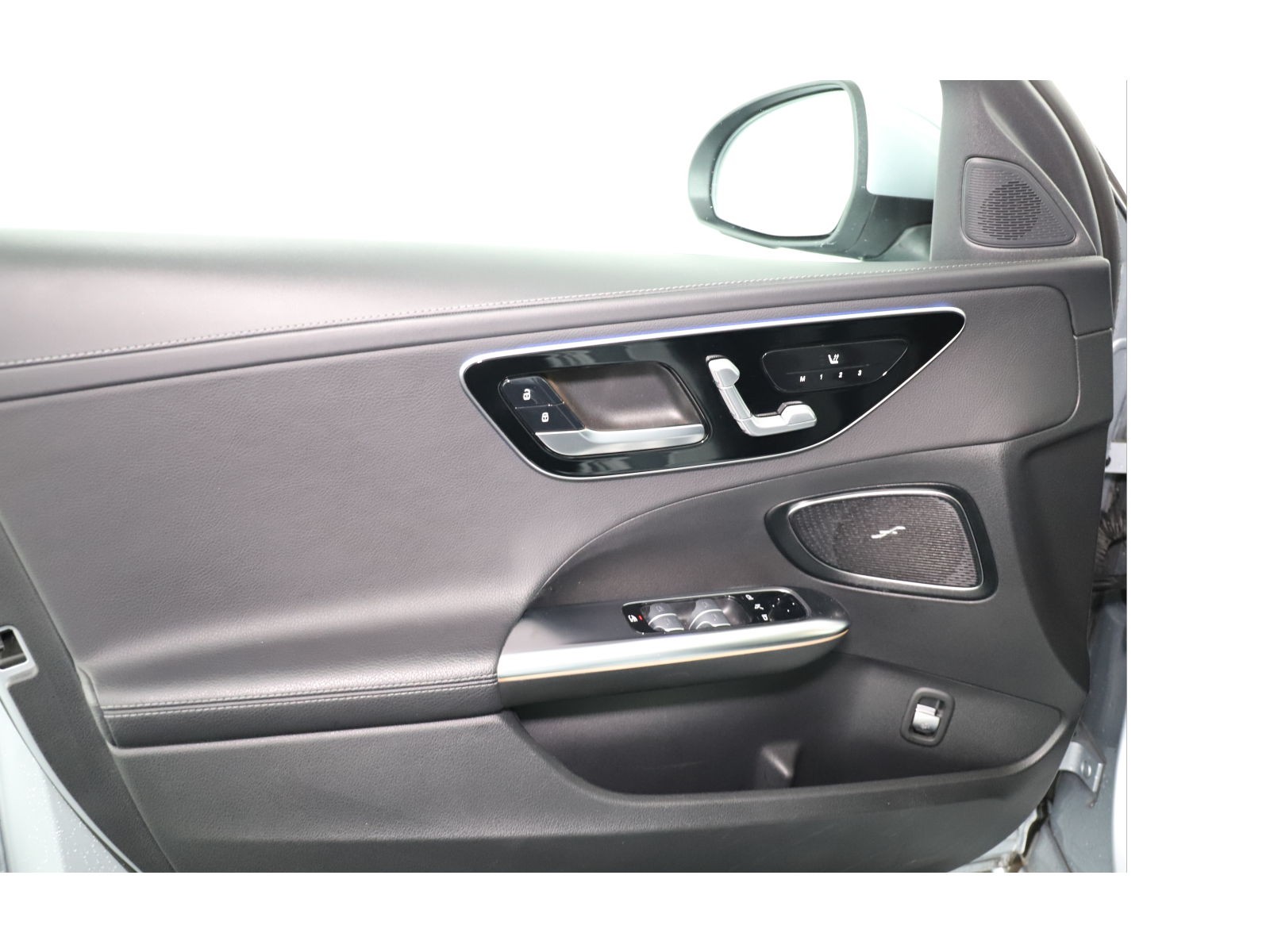MERCEDES-BENZ C 220 d Avantgarde-image-9