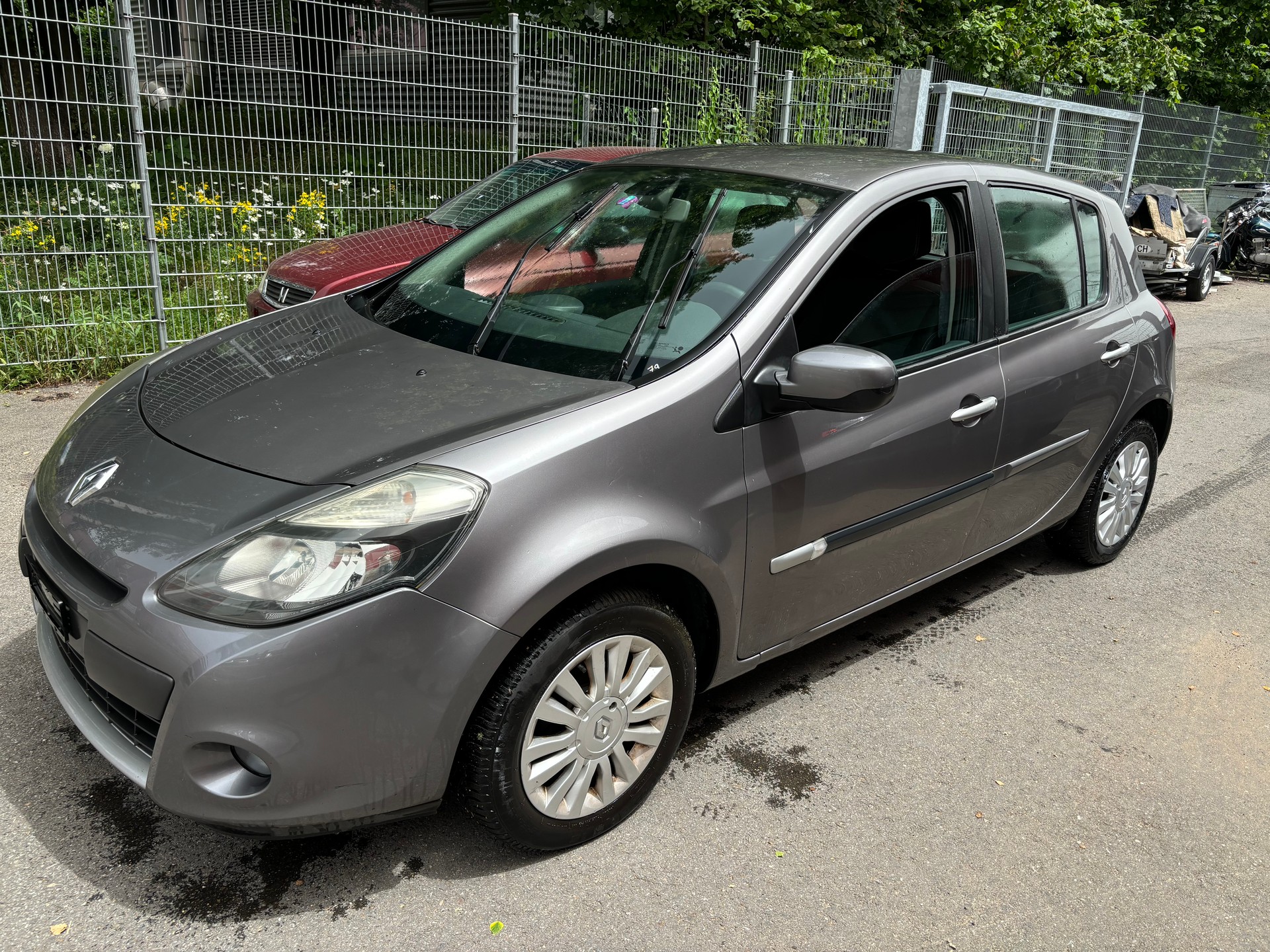 RENAULT Clio 1.2 16V Turbo Rip Curl-image-1