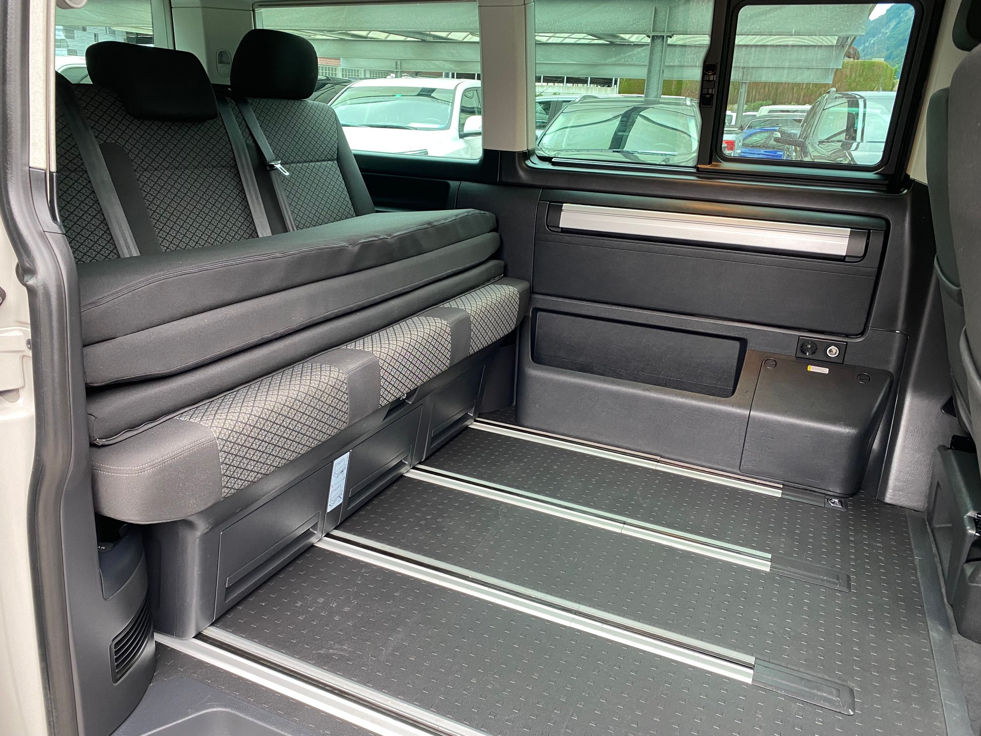 VW T6.1 California 2.0 TDI Beach Liberty Spirit-image-8