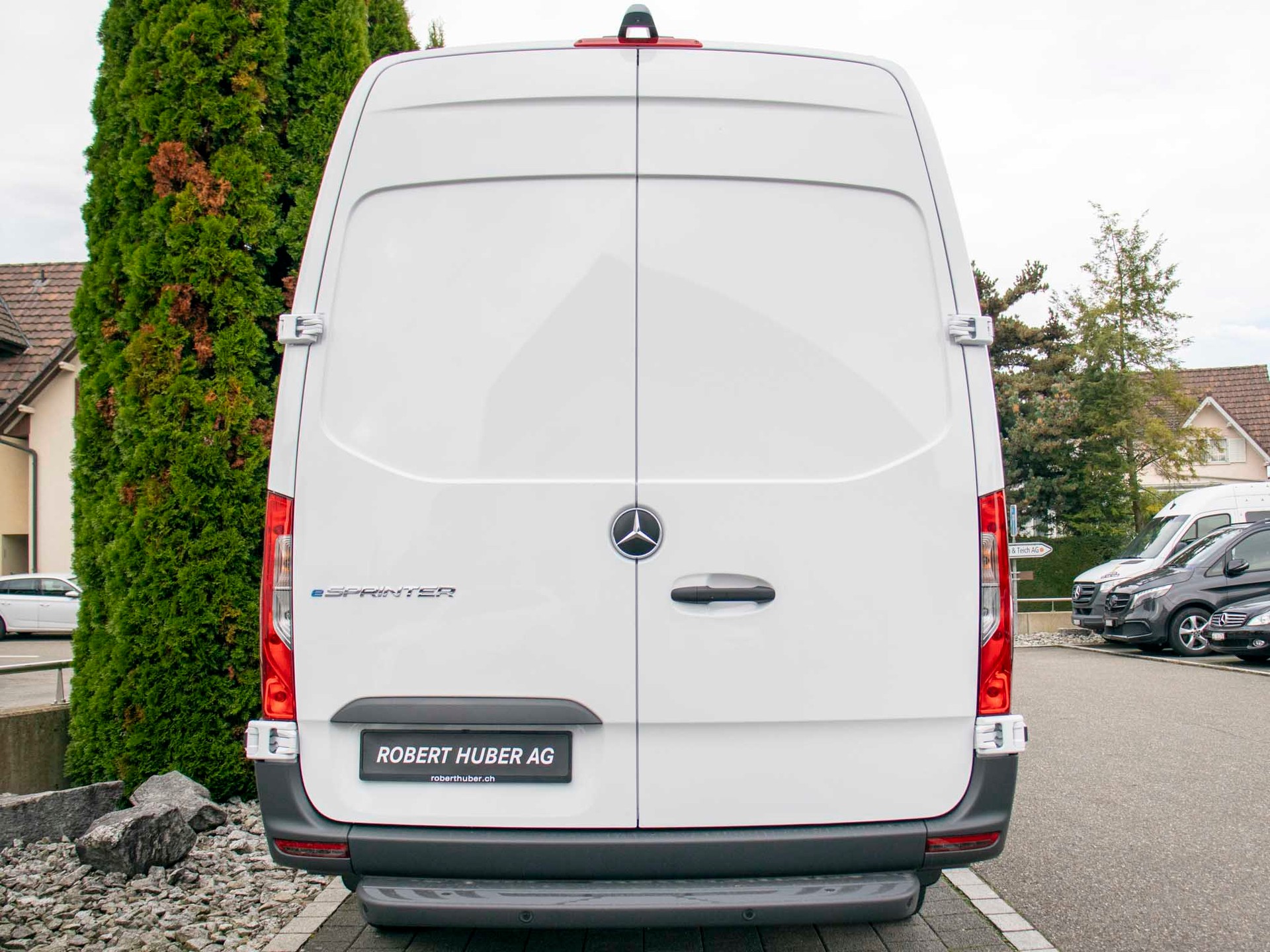 MERCEDES-BENZ eSprinter 320 PRO Lang-image-5