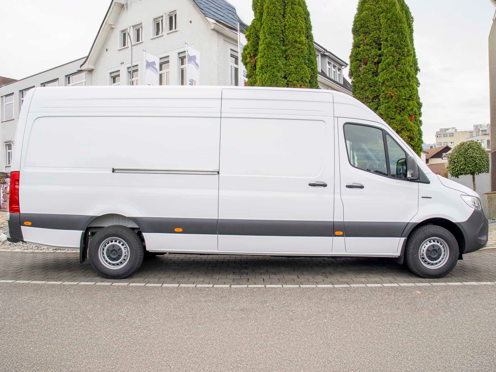MERCEDES-BENZ eSprinter 320 PRO Lang-image-3