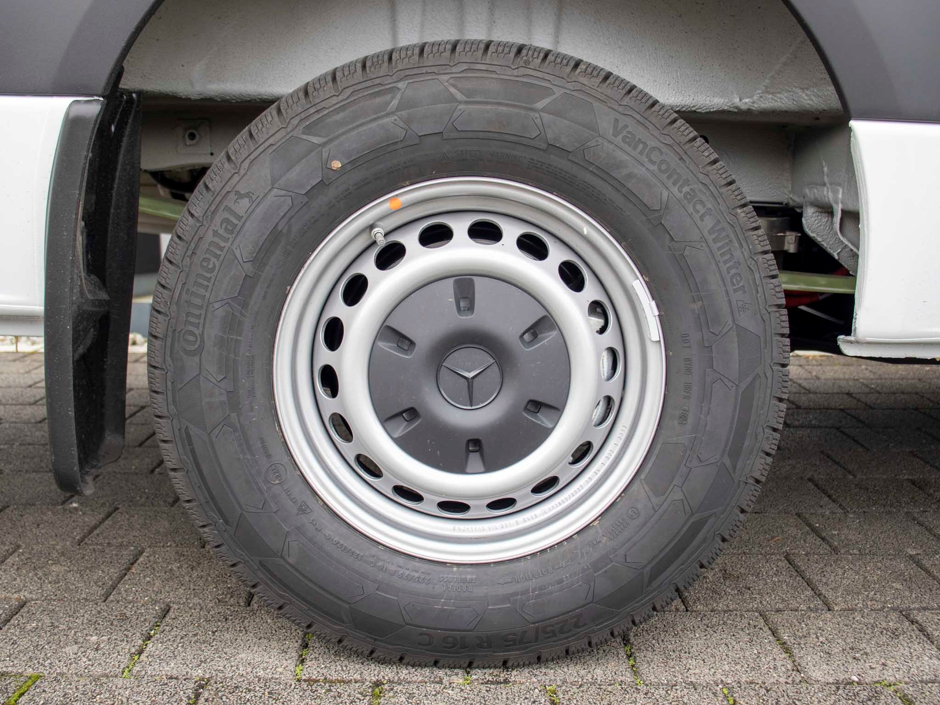MERCEDES-BENZ eSprinter 320 PRO Lang-image-12