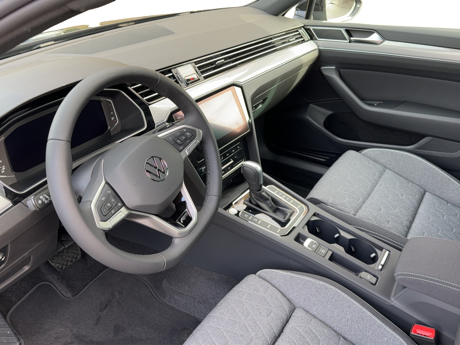 VW Passat Variant 1.5 TSI EVO Business DSG-image-8