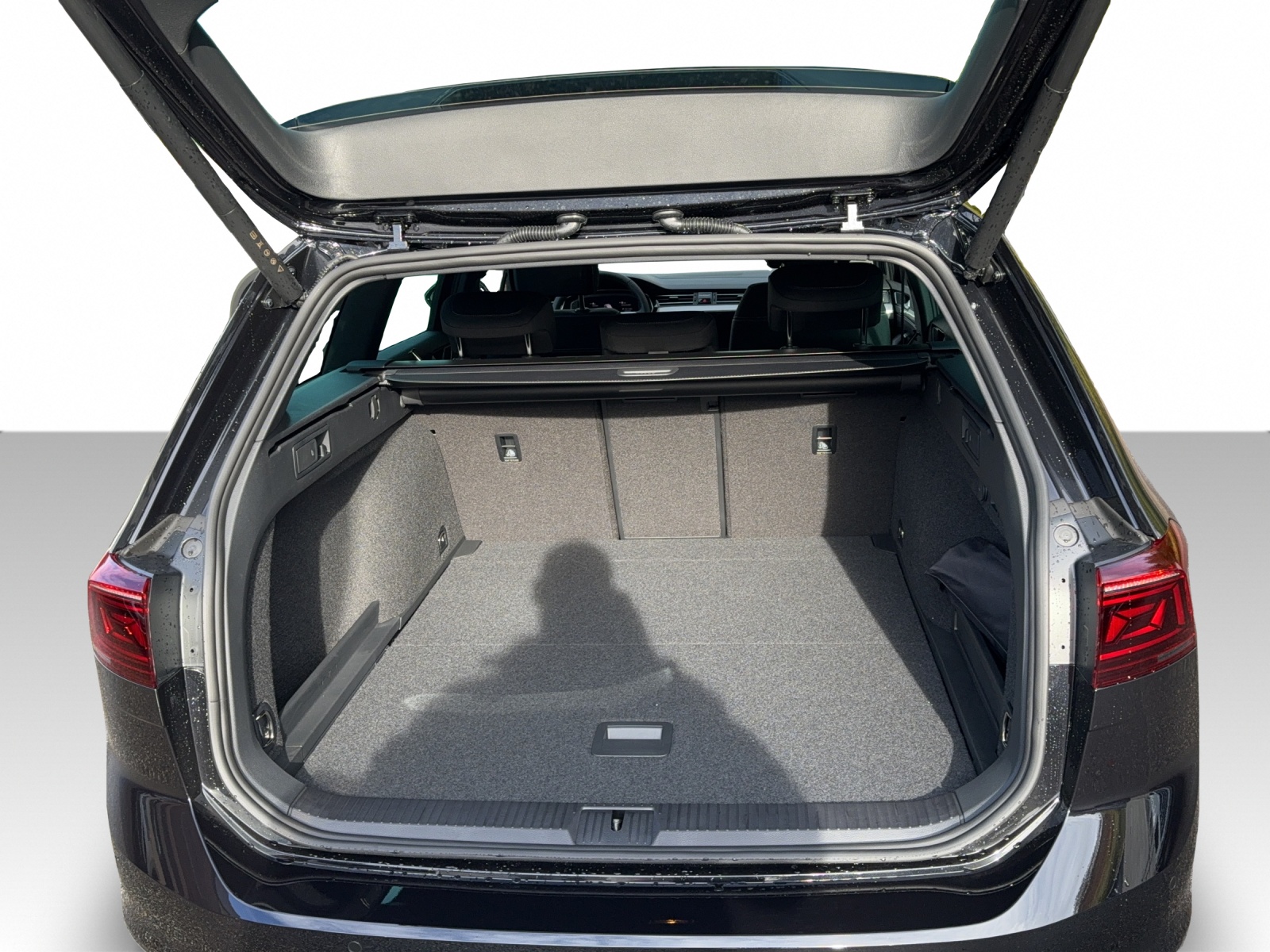 VW Passat Variant 1.5 TSI EVO Business DSG-image-14