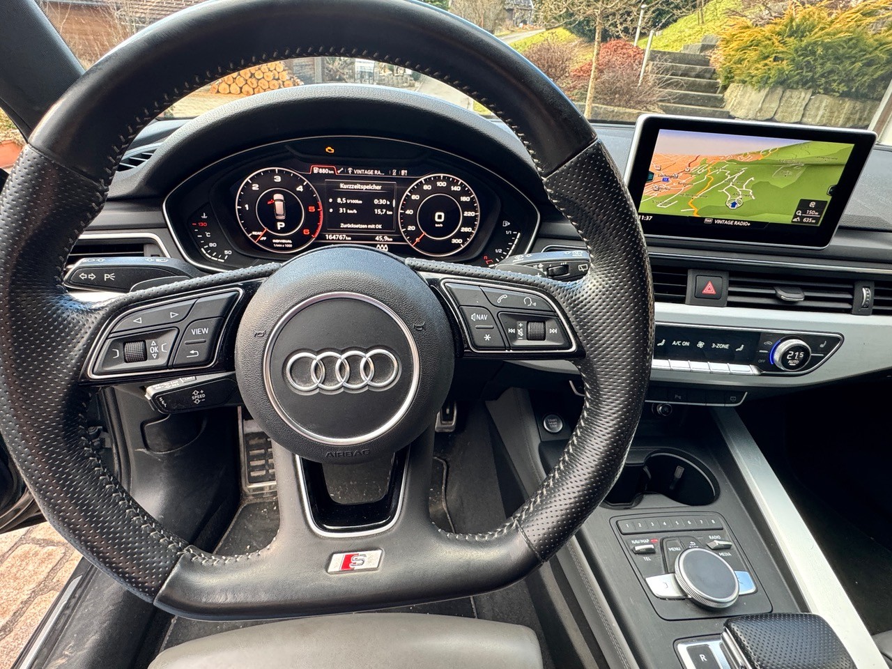 AUDI A4 Avant 3.0 TDI Sport quattro tiptronic-image-9