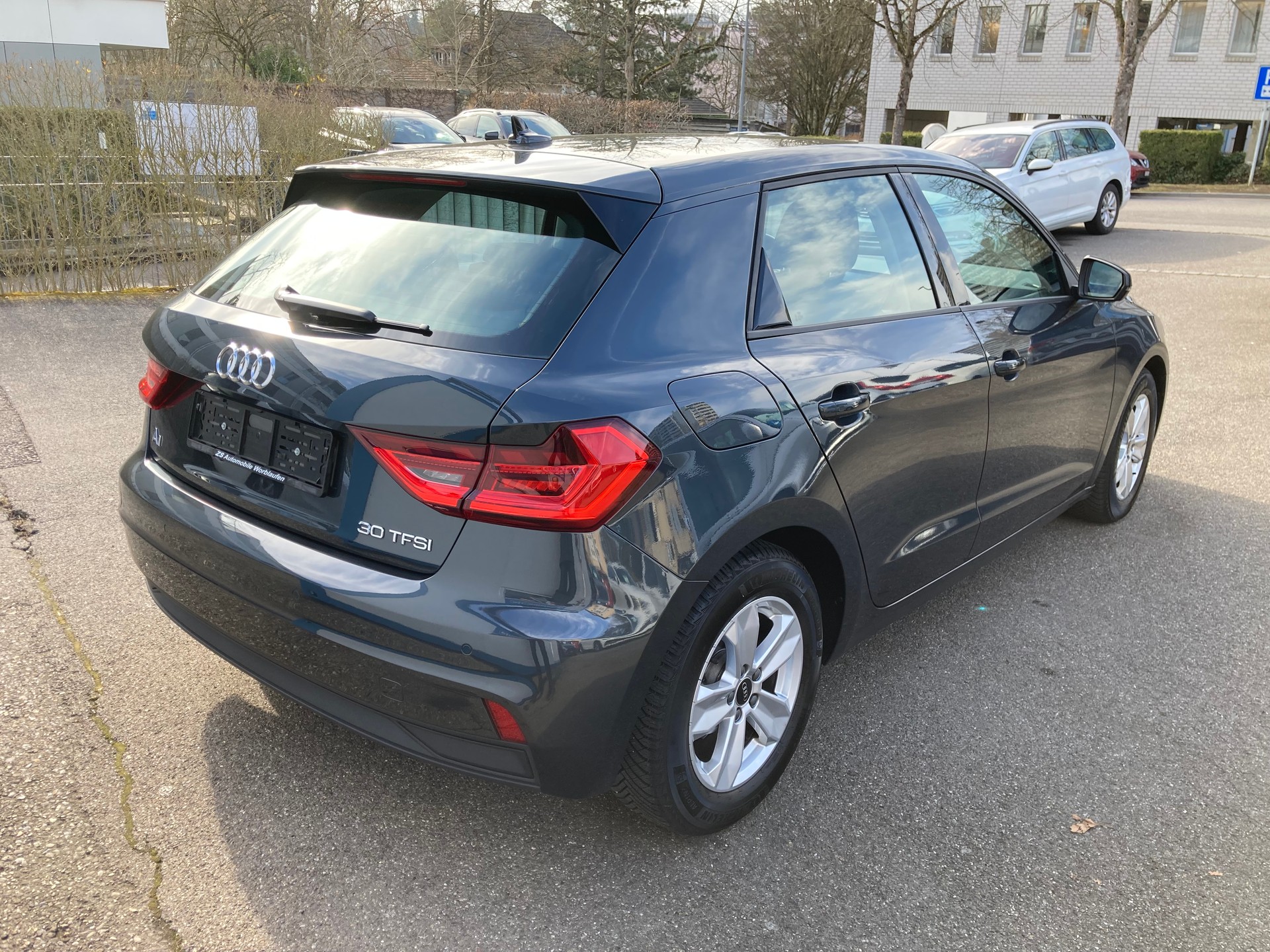 AUDI A1 Sportback 30 TFSI Attraction-image-3