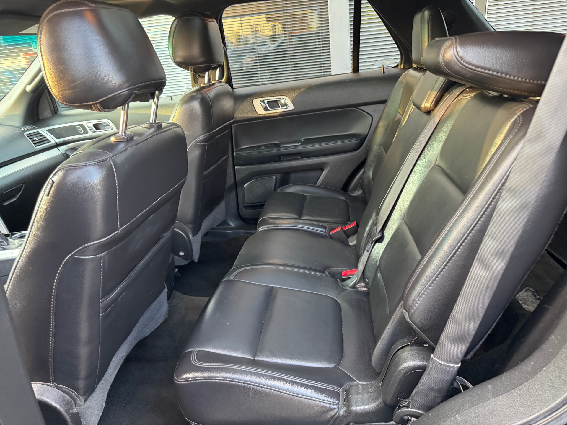 FORD EXPLORER-image-8