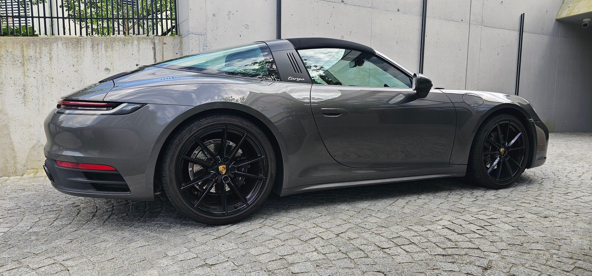 PORSCHE 911 Targa 4 PDK-image-2