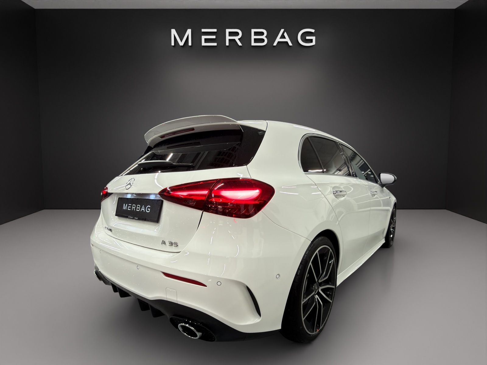 MERCEDES-BENZ A AMG 35 4Matic 8G-DCT-image-2