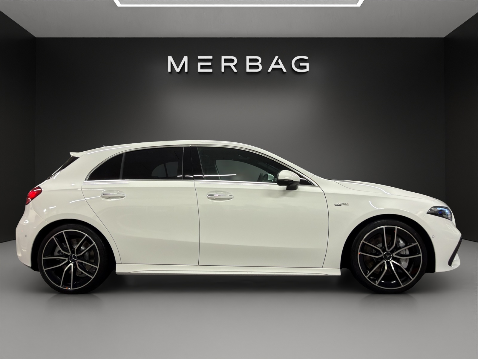 MERCEDES-BENZ A AMG 35 4Matic 8G-DCT-image-1