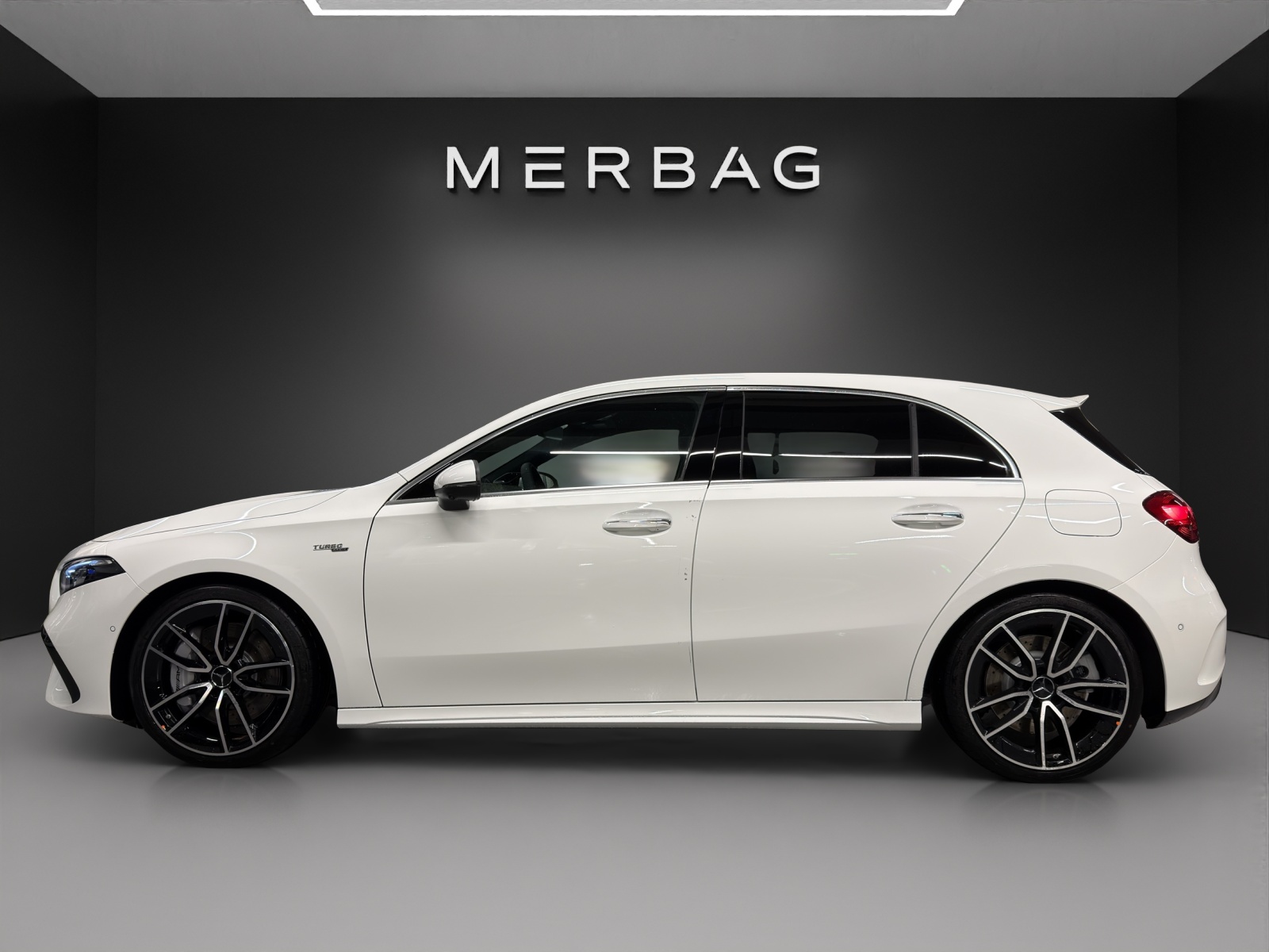 MERCEDES-BENZ A AMG 35 4Matic 8G-DCT-image-5