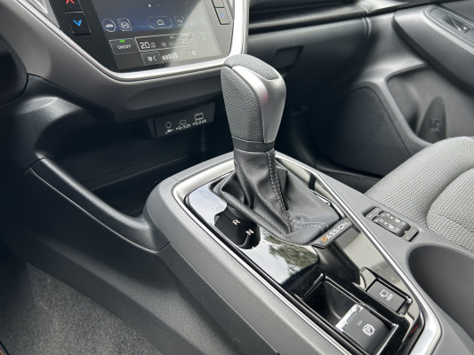 SUBARU Crosstrek 2.0 e-Boxer Passion AWD Lineartronic-image-11