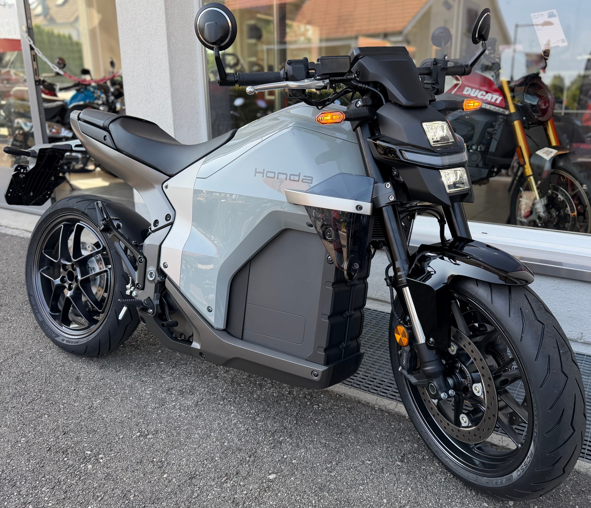 HONDA WN 7-image-9