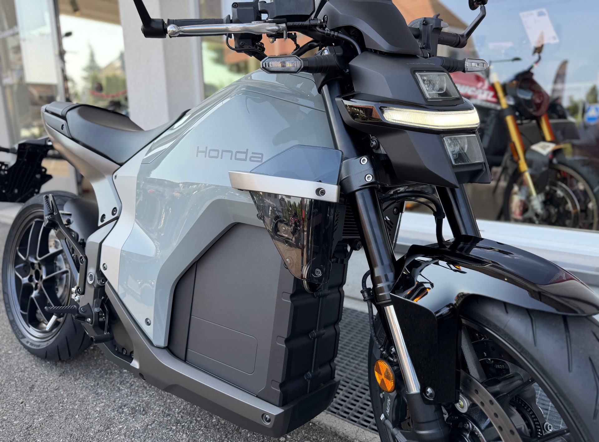 HONDA WN 7-image-5