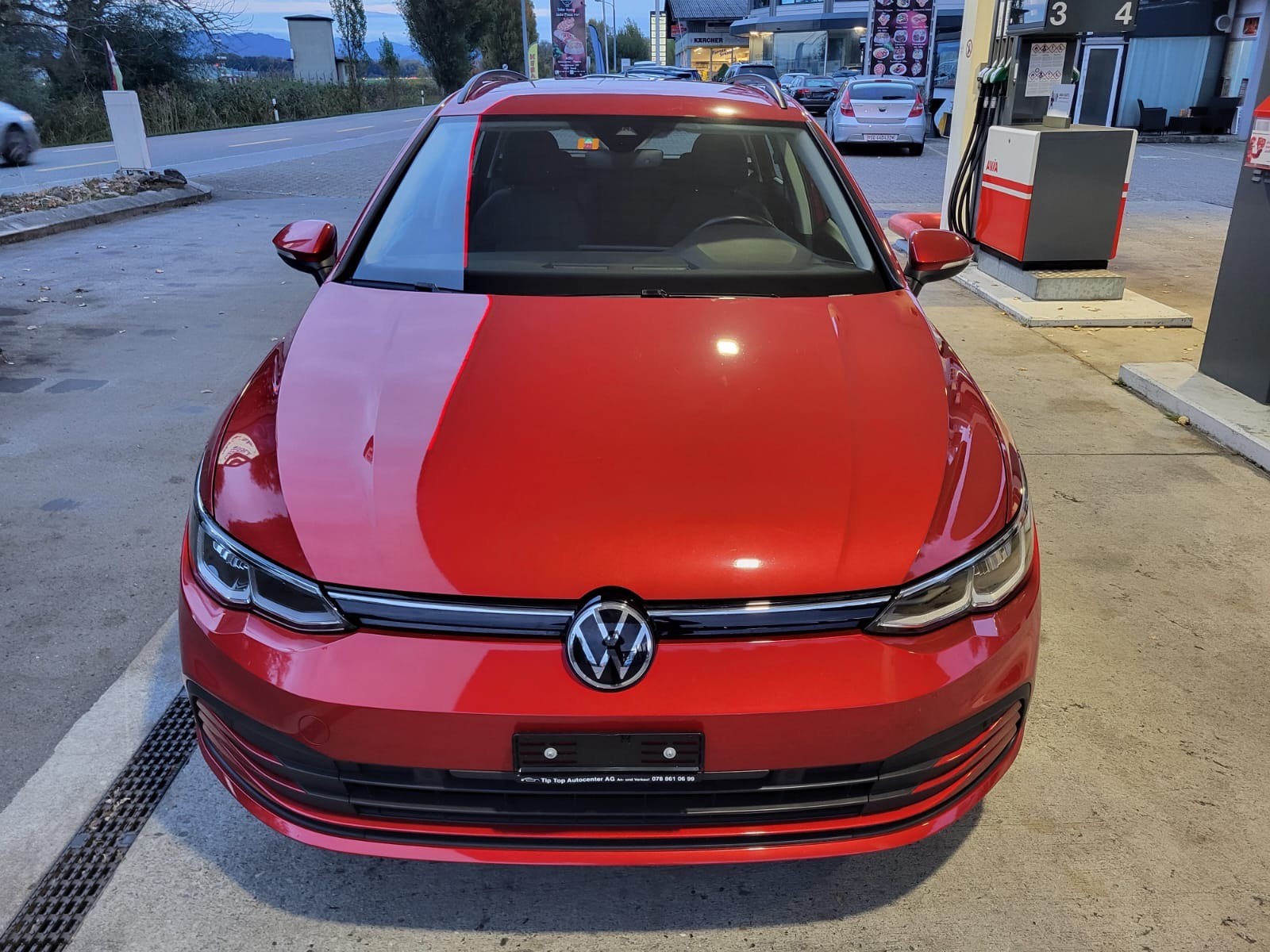 VW Golf Variant 2.0 TDI Life DSG-image-5