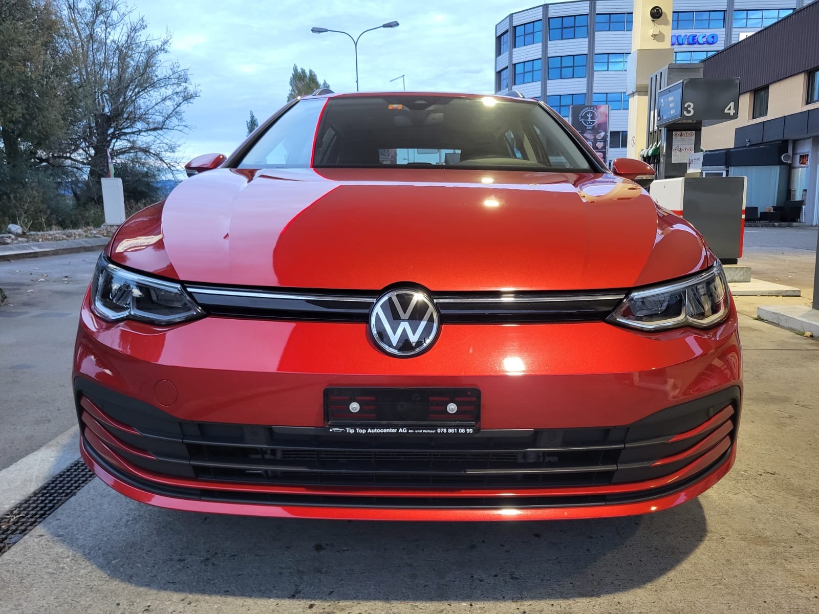 VW Golf Variant 2.0 TDI Life DSG-image-8