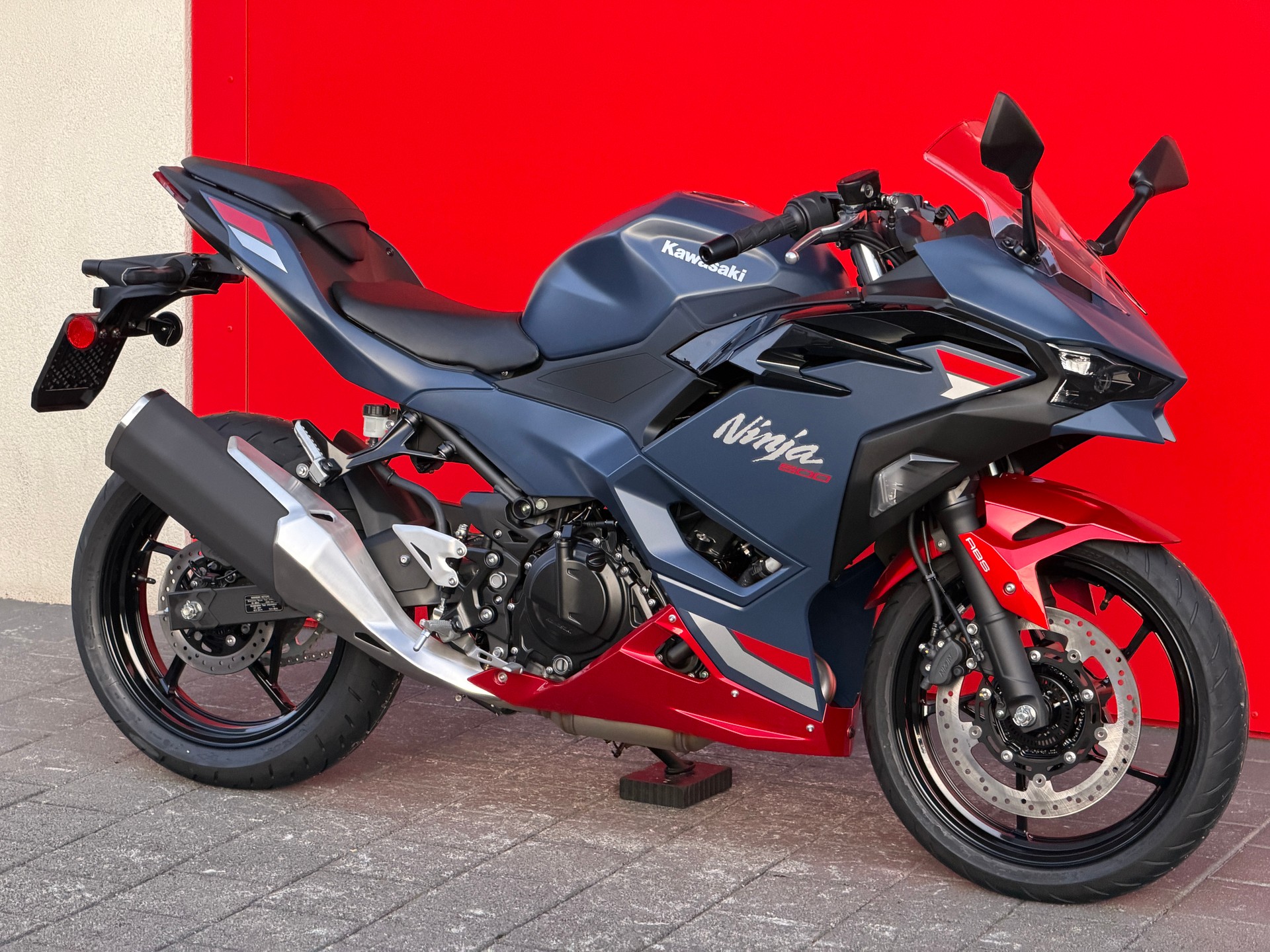 KAWASAKI Ninja 500 SE-showroom-element-1
