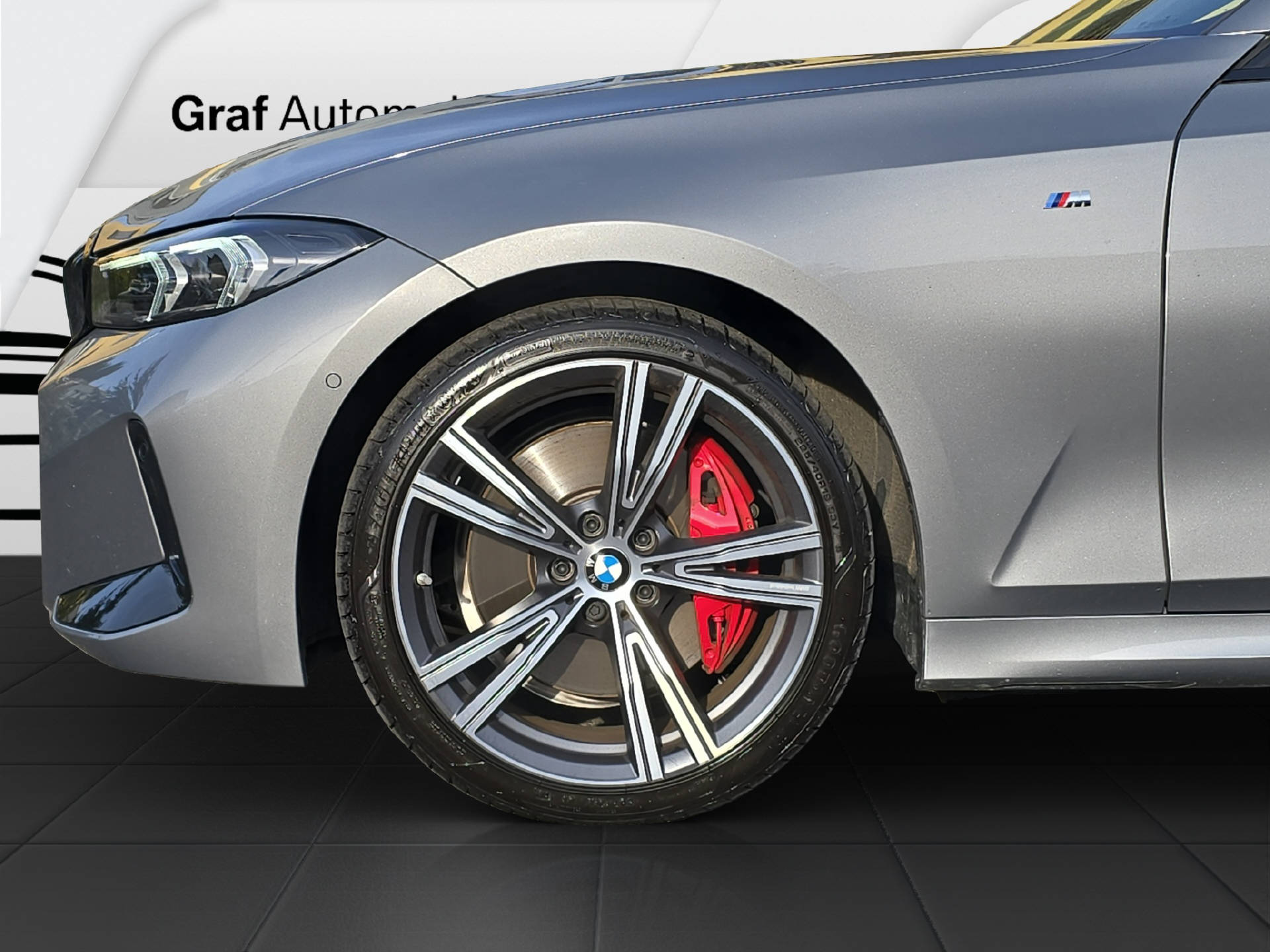 BMW 320d xDrive Touring M Sport ** 5 Jahre GARANTIE // 1'800 kg Anhängelast **-image-17