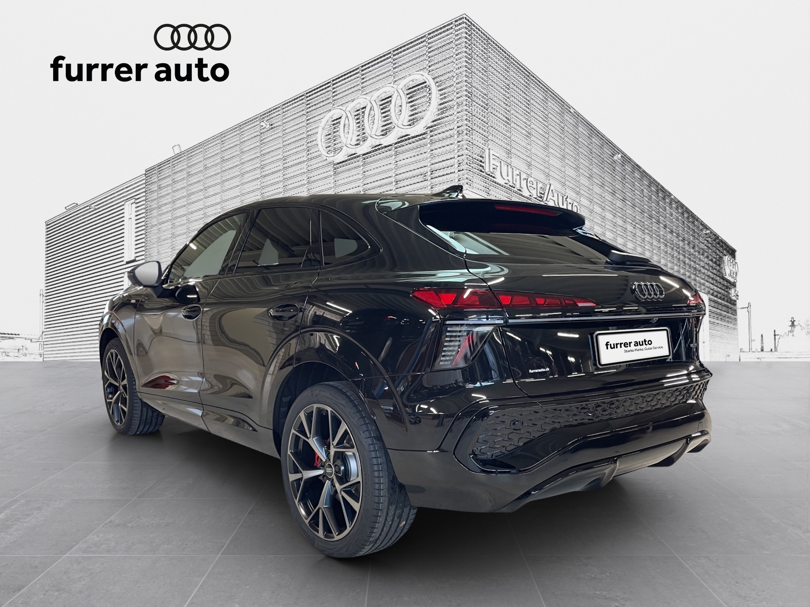 AUDI Q3 Sportback TFSI quattro 195 kW S tronic-image-2
