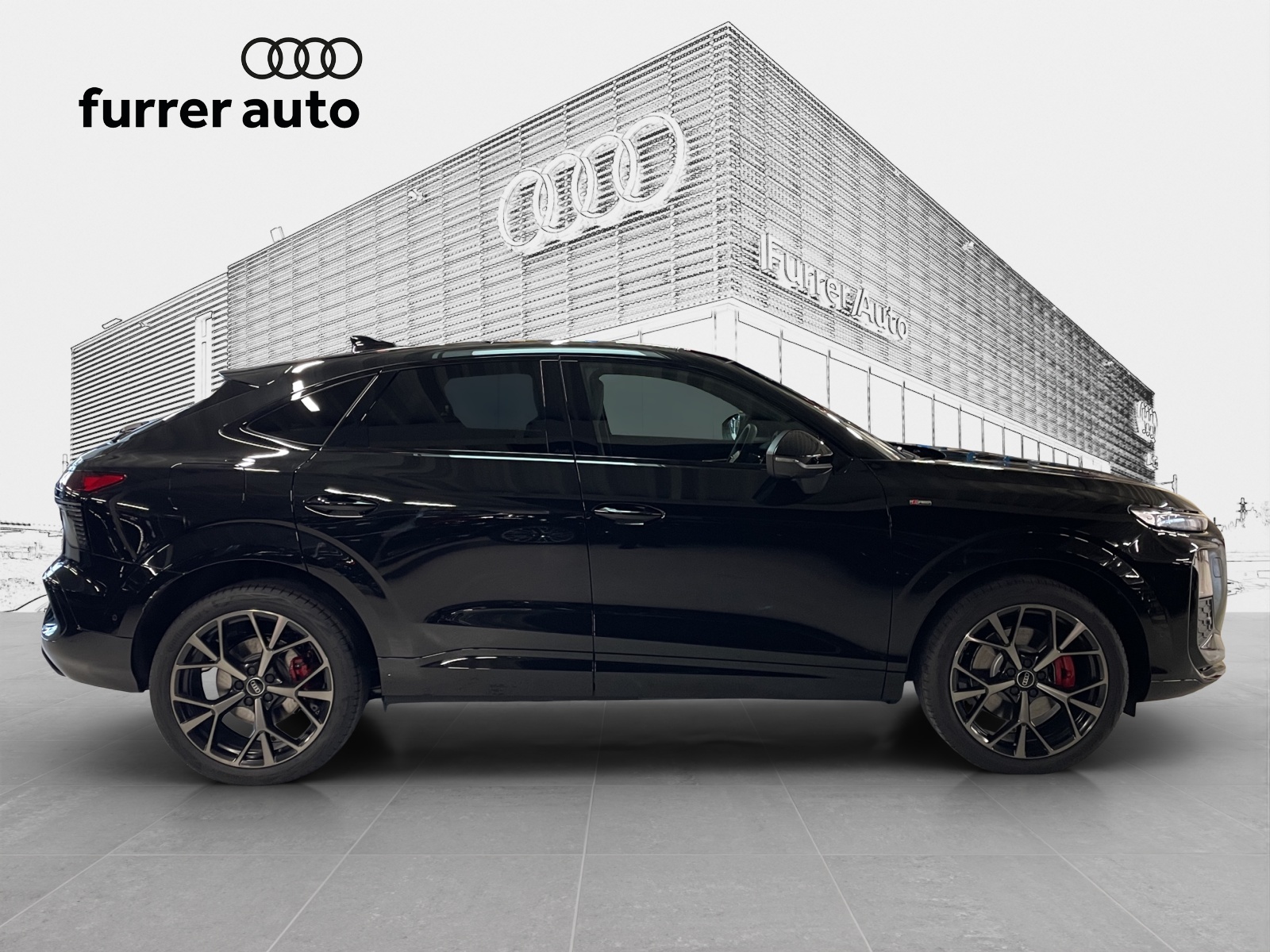 AUDI Q3 Sportback TFSI quattro 195 kW S tronic-image-5