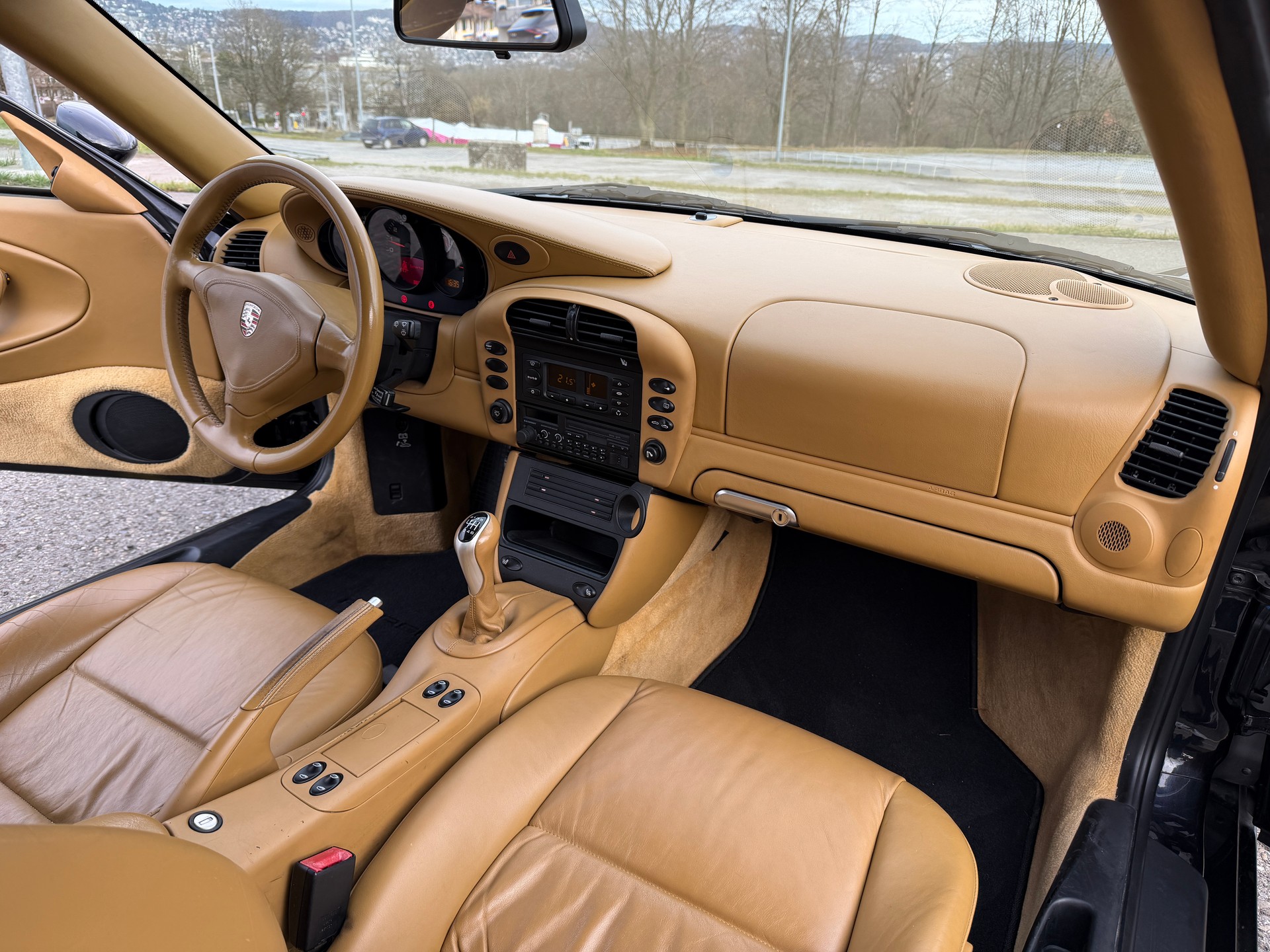 PORSCHE 911 Carrera 4 Cabrio - 3.6 Handschalter-image-6