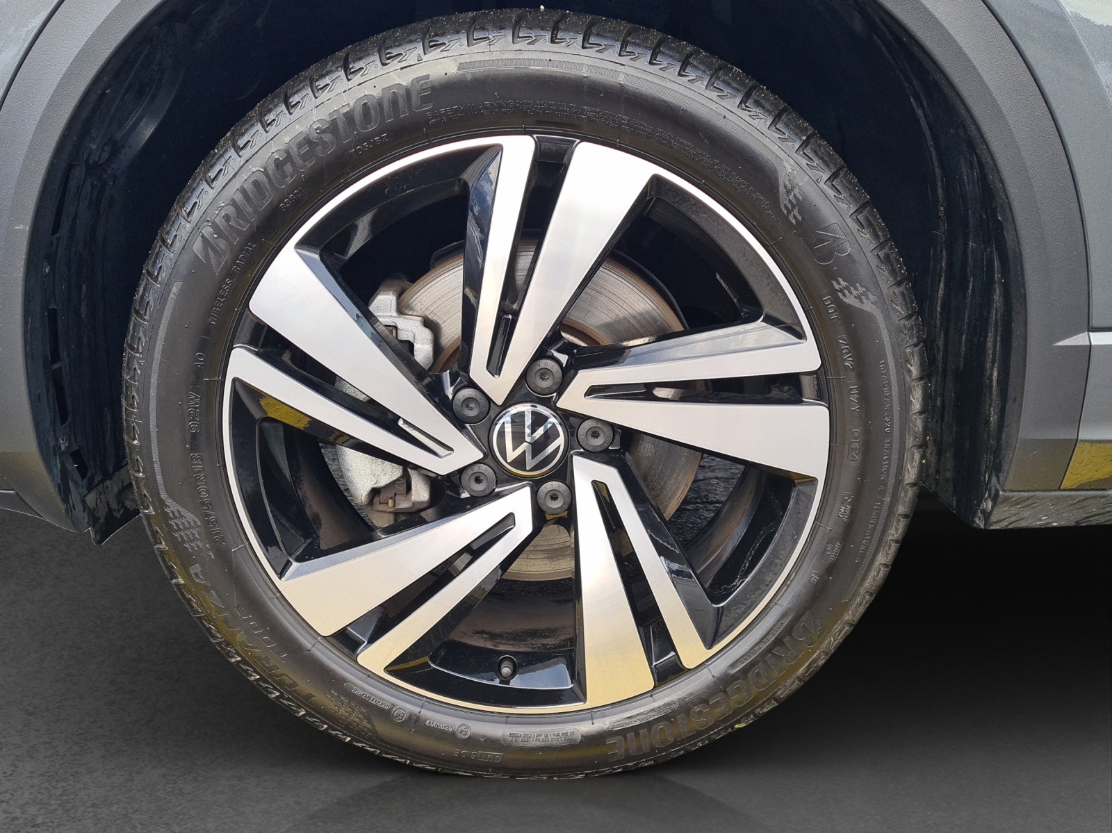 VW T-Roc 2.0 TSI R-Line DSG 4Motion-image-10