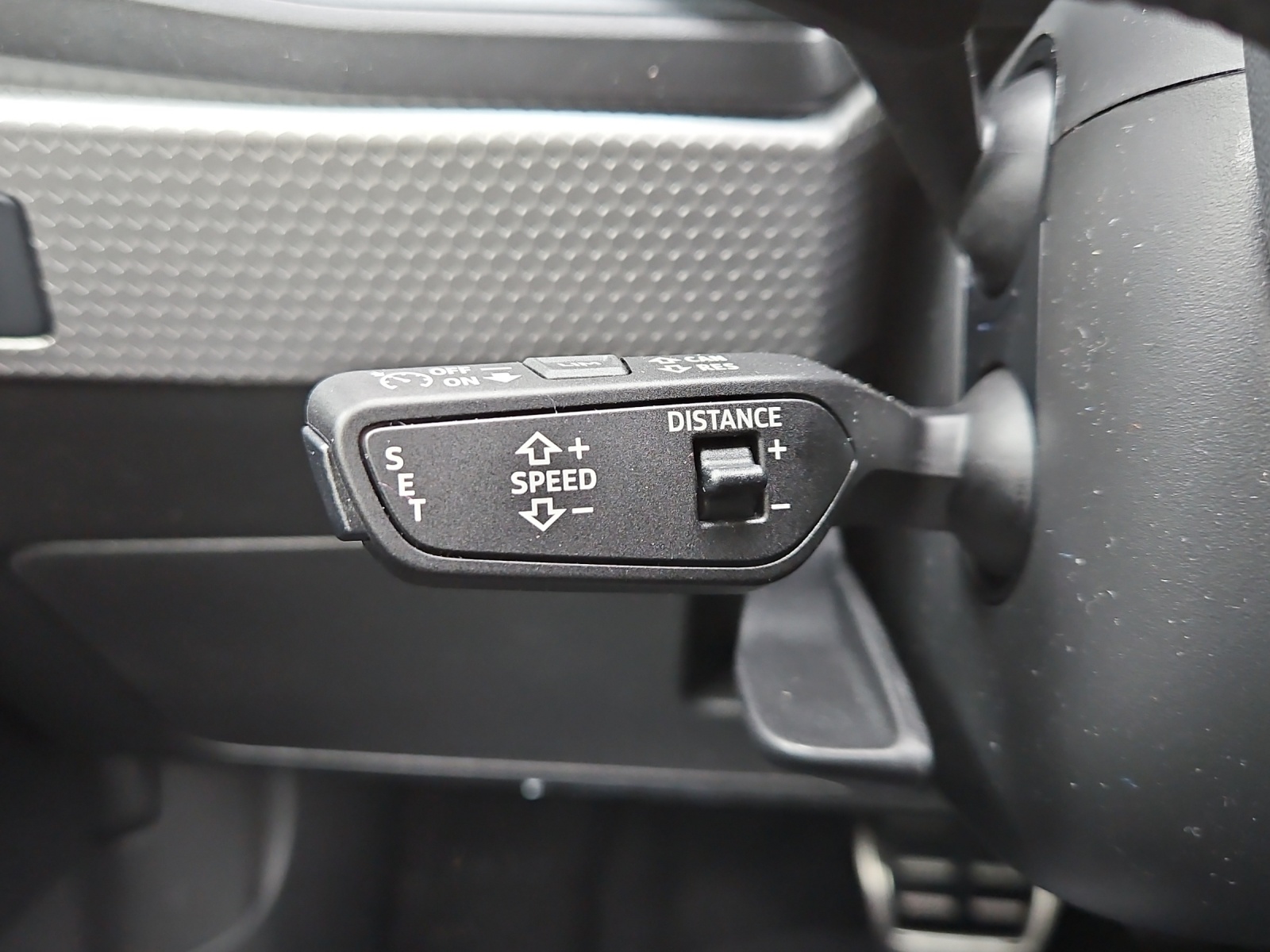 AUDI A1 allstreet 35 TFSI S-tronic-image-14