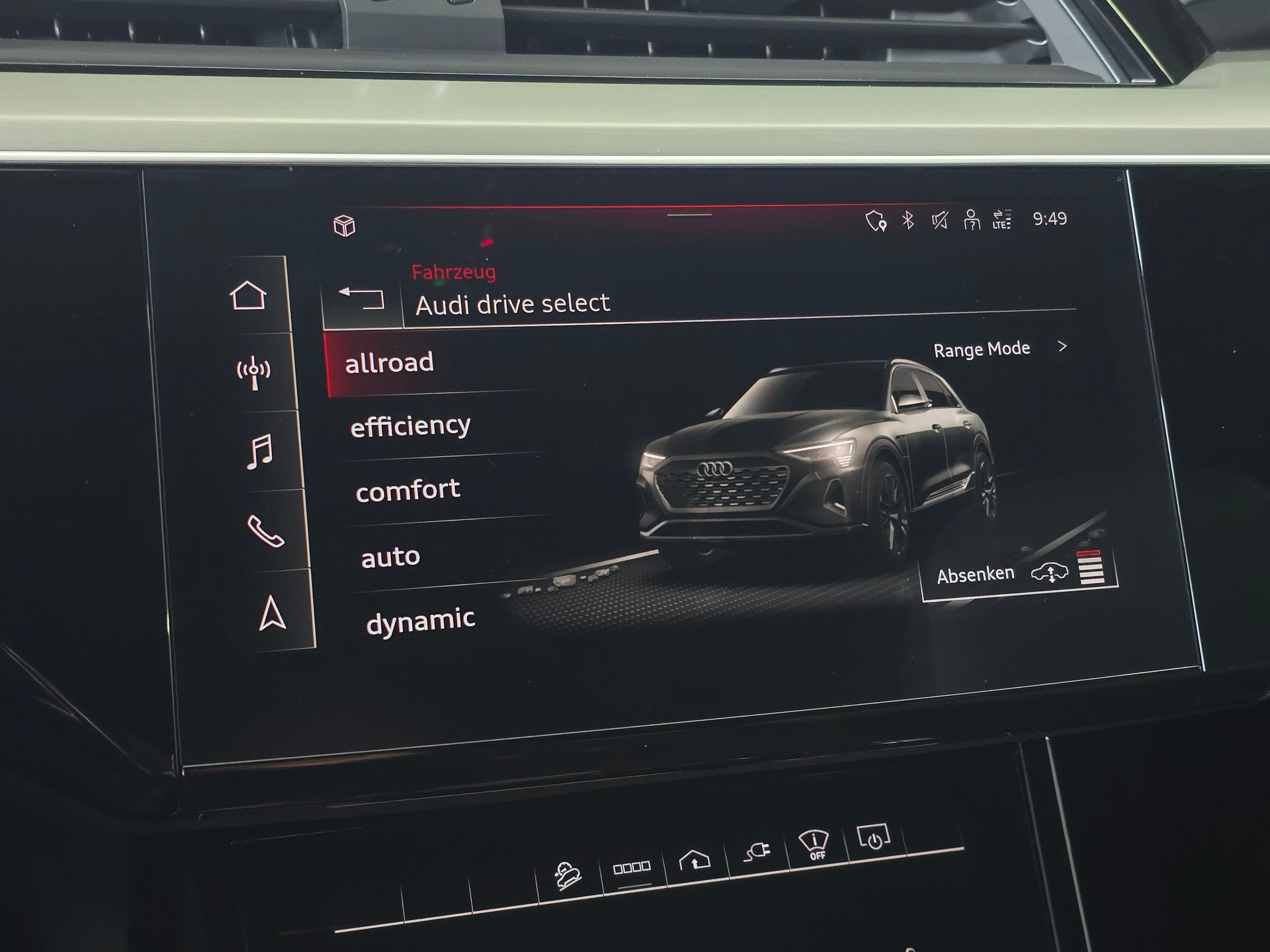 AUDI e-tron 55 S Line Black Edition quattro-image-21