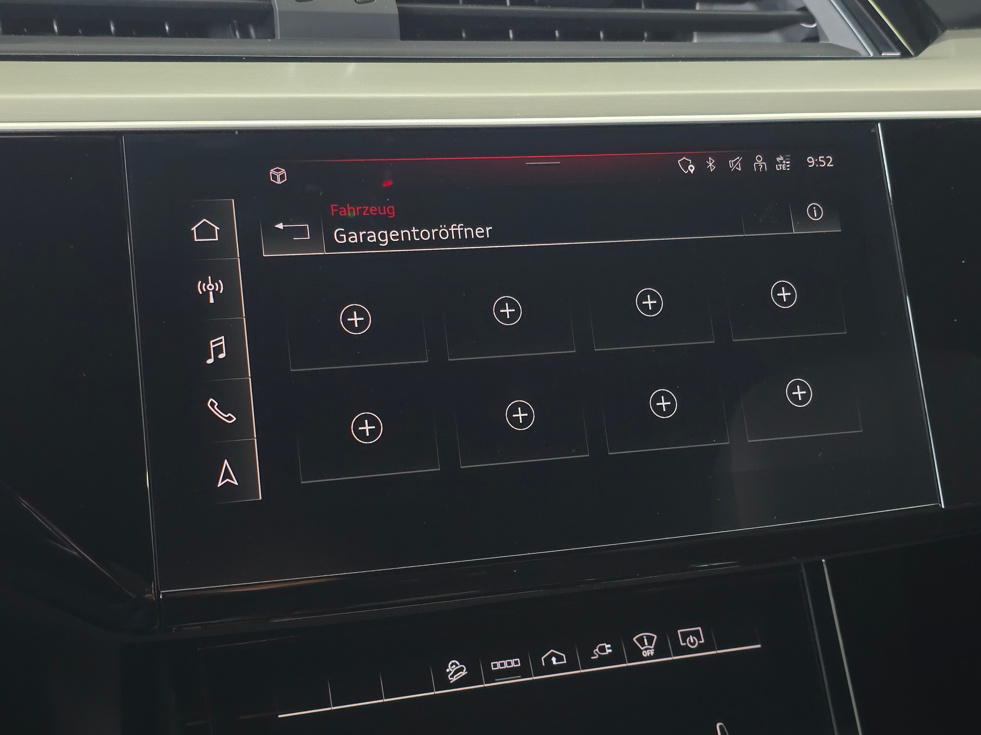 AUDI e-tron 55 S Line Black Edition quattro-image-25