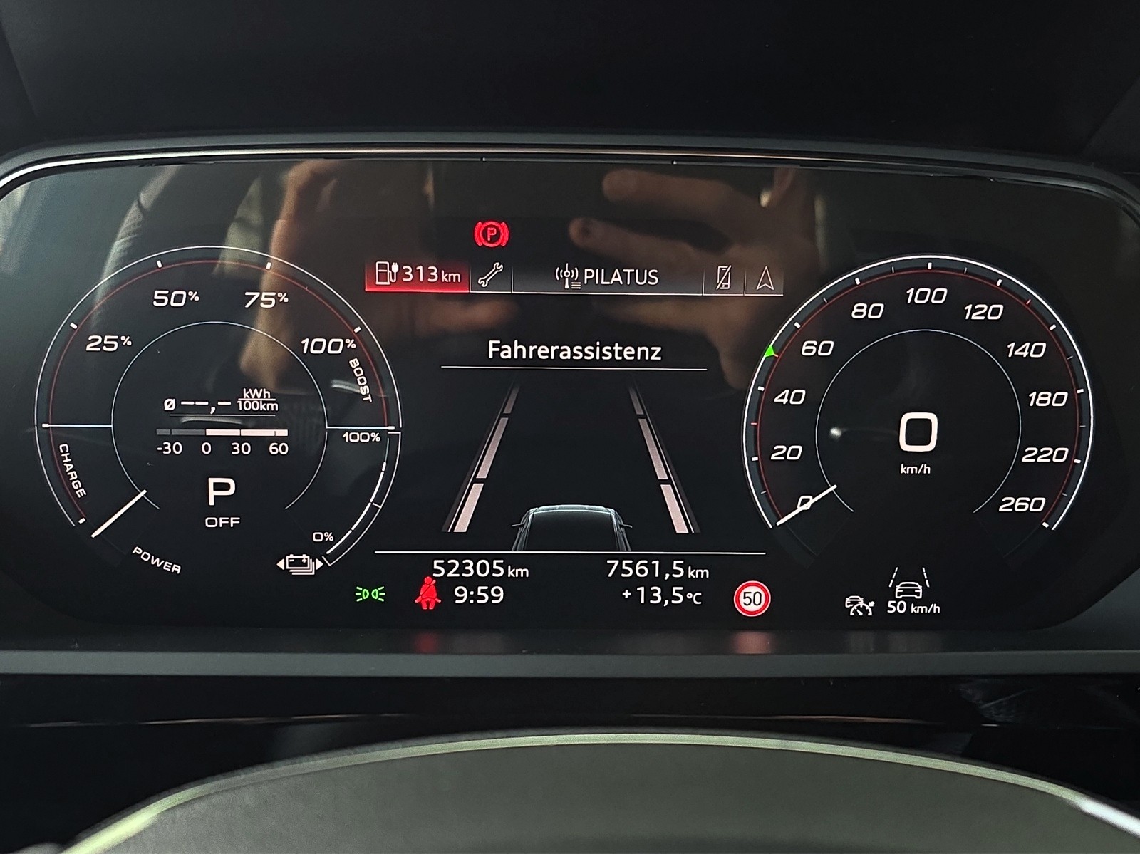 AUDI e-tron 55 S Line Black Edition quattro-image-14