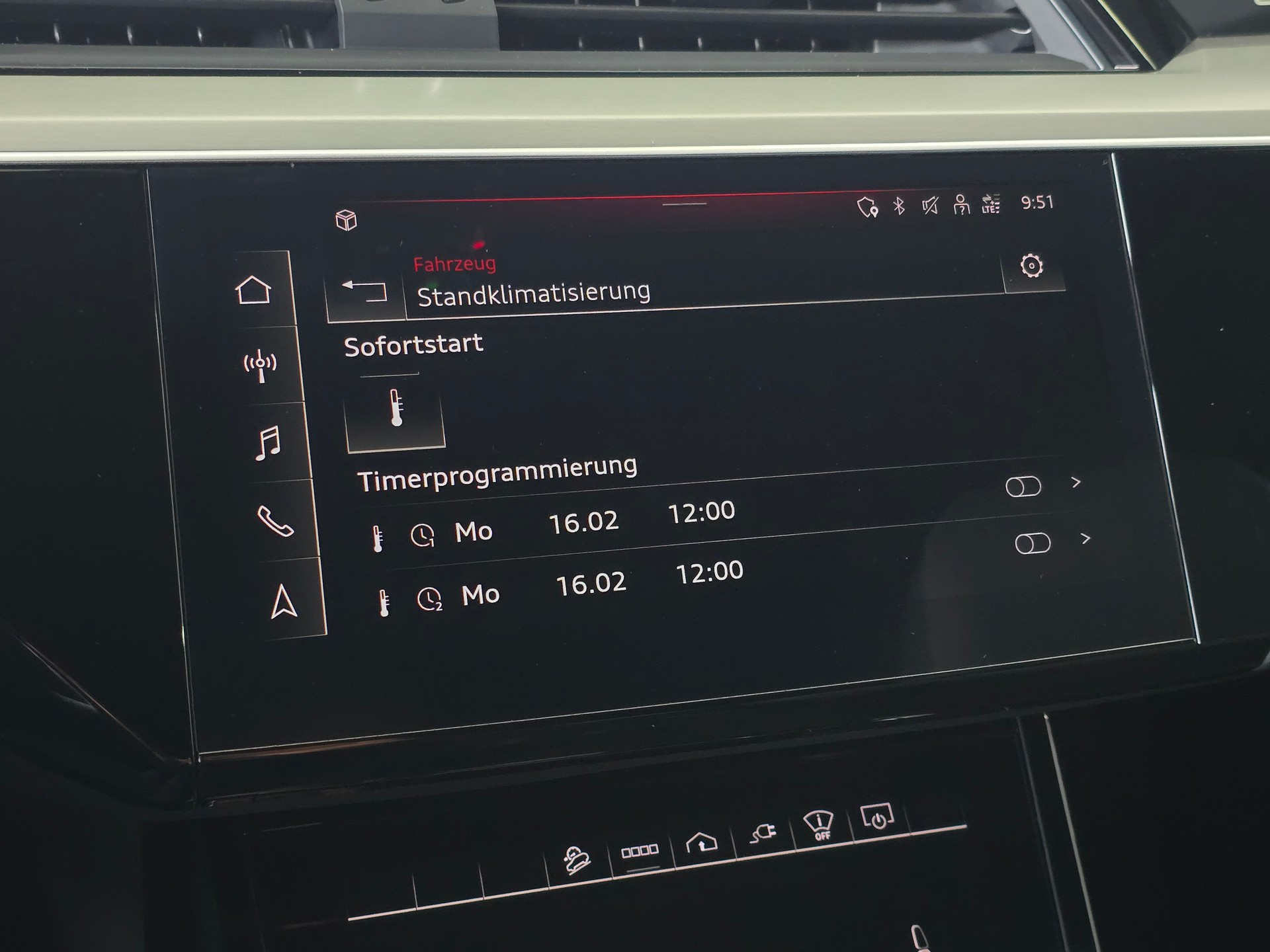 AUDI e-tron 55 S Line Black Edition quattro-image-24