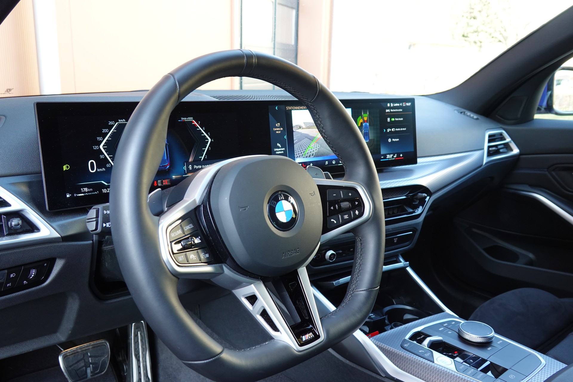 BMW 330i Touring xDrive Steptronic M Sport - "Caméra * Tempomat Adapt. * Hayon Electrique * Drive Select"-image-12