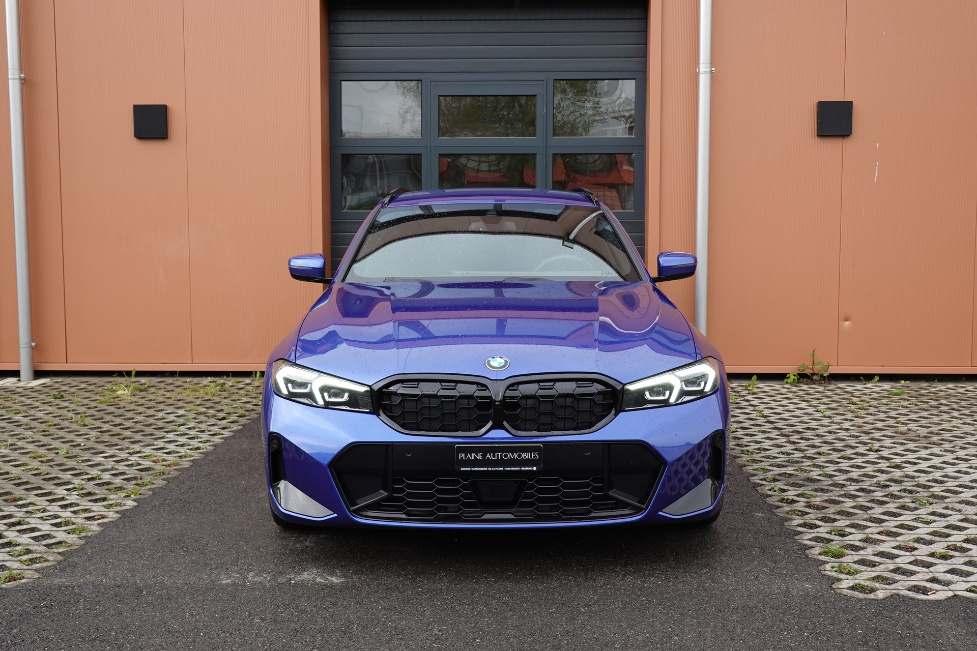 BMW 330i Touring xDrive Steptronic M Sport - "Caméra * Tempomat Adapt. * Hayon Electrique * Drive Select"-image-1