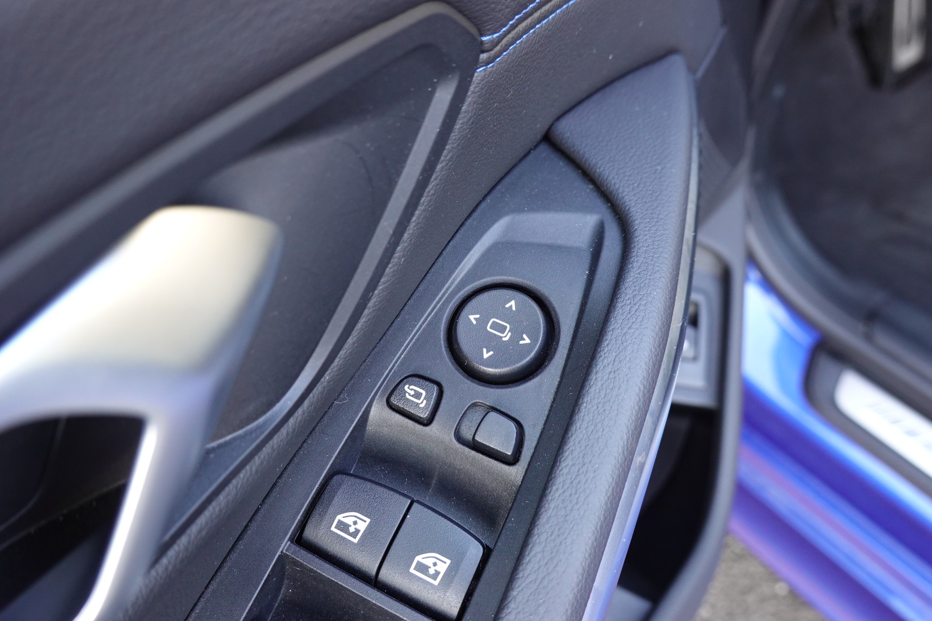 BMW 330i Touring xDrive Steptronic M Sport - "Caméra * Tempomat Adapt. * Hayon Electrique * Drive Select"-image-15